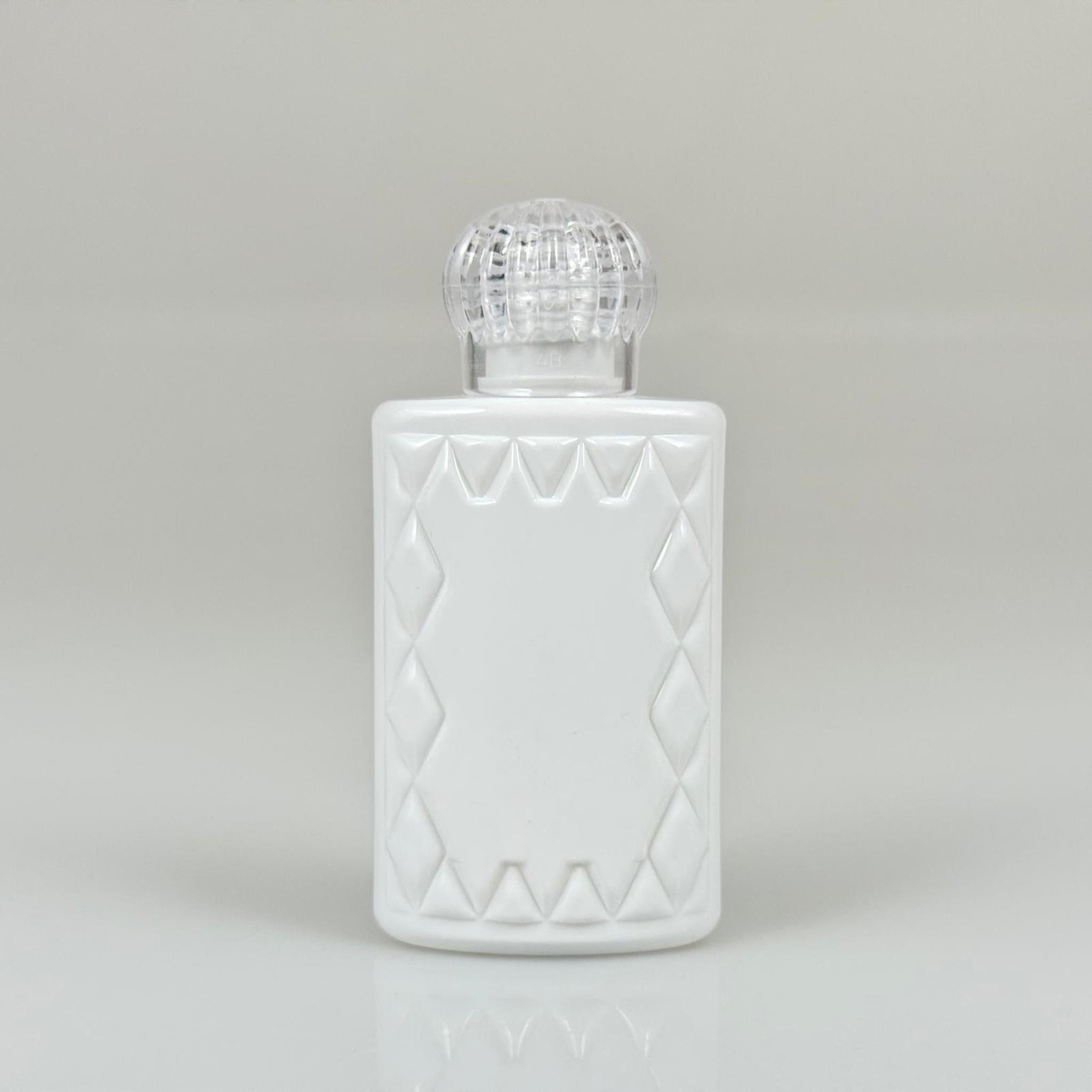 50 CC BEYAZ PLASTİK KOLONYA ŞİŞESİ - KRİSTAL KAPAKLI TIPALI - 50 ML YASSI PET DESENLİ KOLONYA ŞİŞESİ