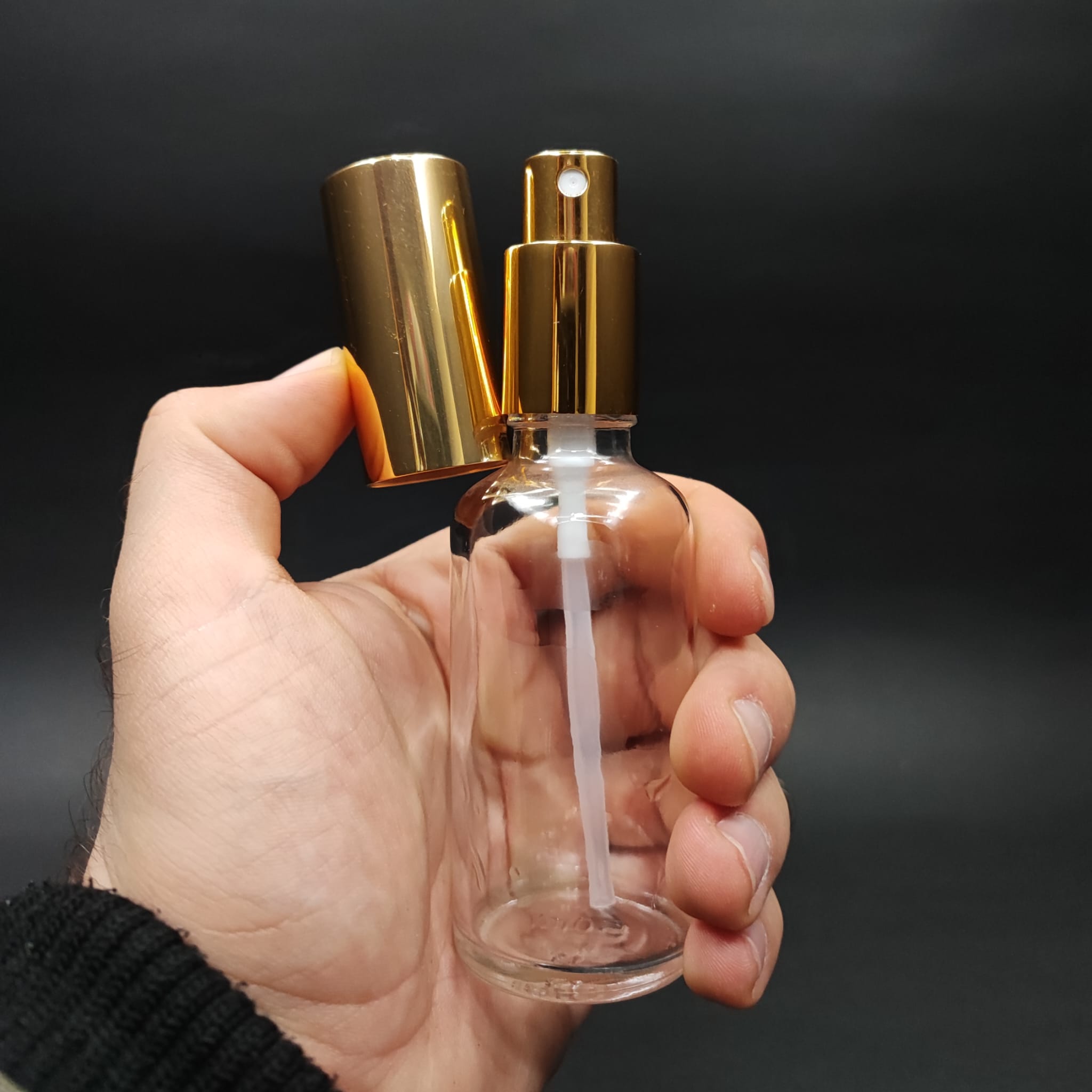 50 ML LÜKS VİDALI VALF ÇEVİRME PARFÜM ŞİŞELERİ - 50 CC ŞEFFAF CAM ŞİŞE - GOLD METAL SPREYLİ KAPAKLI SET