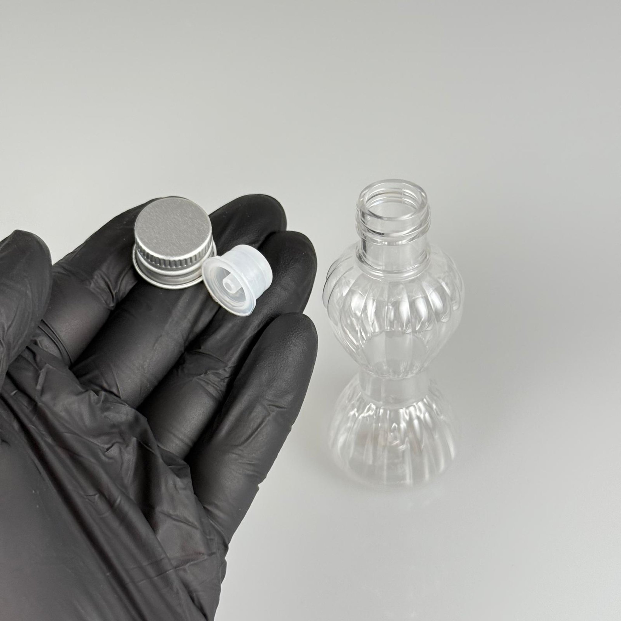 40 CC MİNİ PIRLANTA ŞİŞE + KÖPÜK CONTALI GÜMÜÜŞ ALÜMİNYUM METAL KAPAKLI + DAMLALIKLI KOLONYA TIPALI TIPALI TAKIM - 40 ML CAMPET ŞİŞE