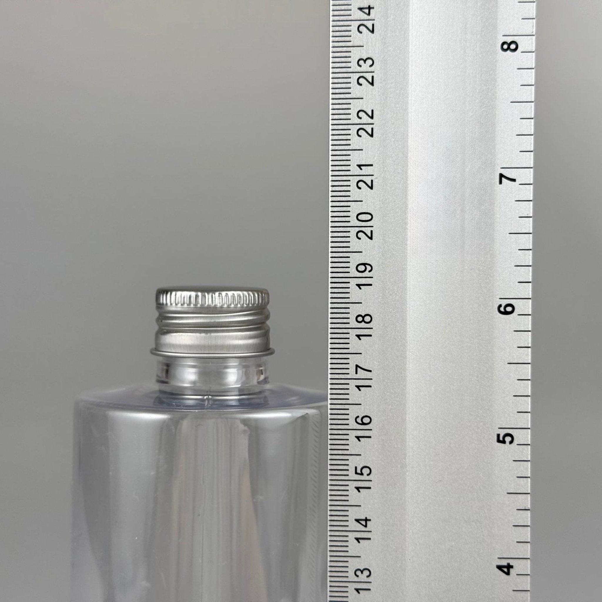 400 CC ŞEFFAF KÜT BOYUNLU SİLİNDİR PET ŞİŞE (30 GR - 24 AĞIZ ) + KÖPÜK CONTALI GÜMÜŞ METAL ALÜMİNYUM KAPAKLI + KOLONYA TIPALI TAKIM - 400 ML KAPAKLI ŞEFFAF PLASTİK ŞİŞELER