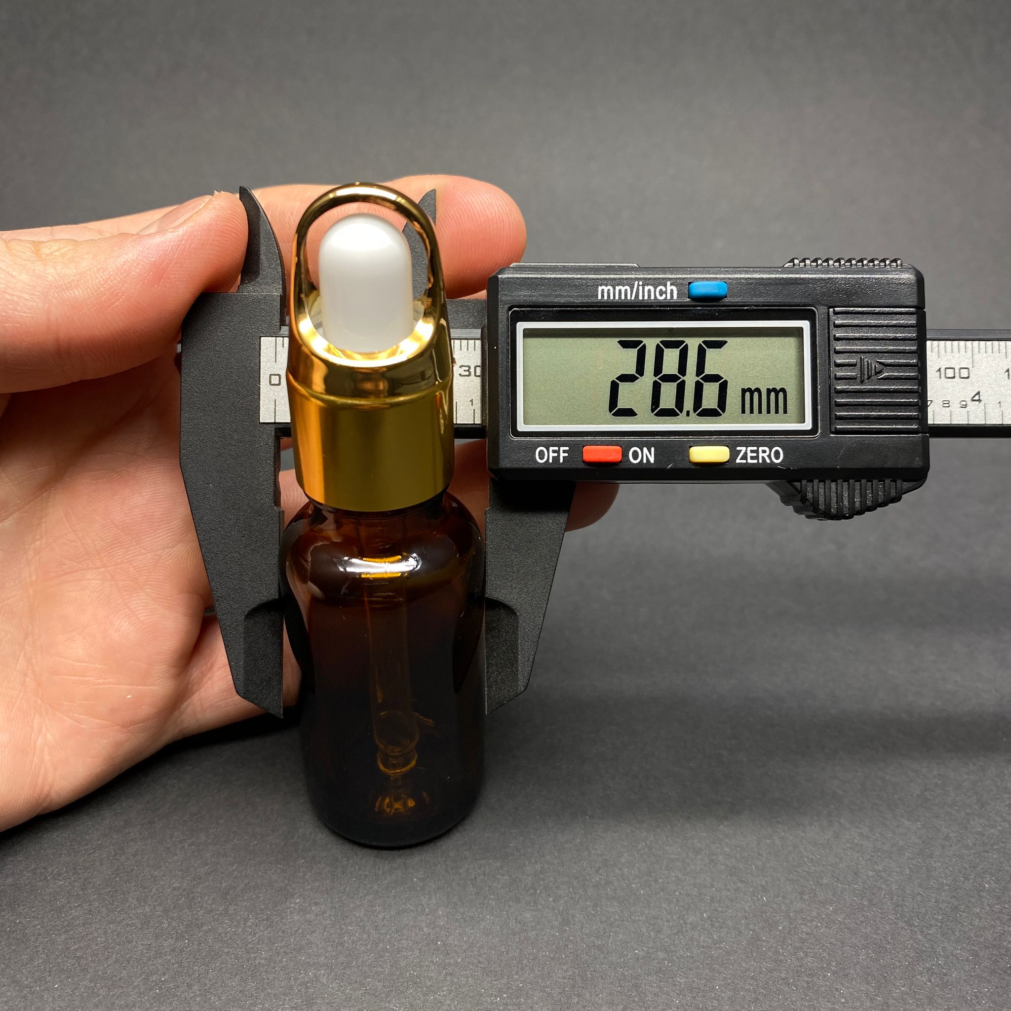 20 CC AMBER CAM DAMLALIKLI ŞİŞE - BEYAZ EMZİK - GOLD FLOWER SEPET MODEL METALİK KAPAK - 20 ML CAM DAMLALIKLI ŞİŞE