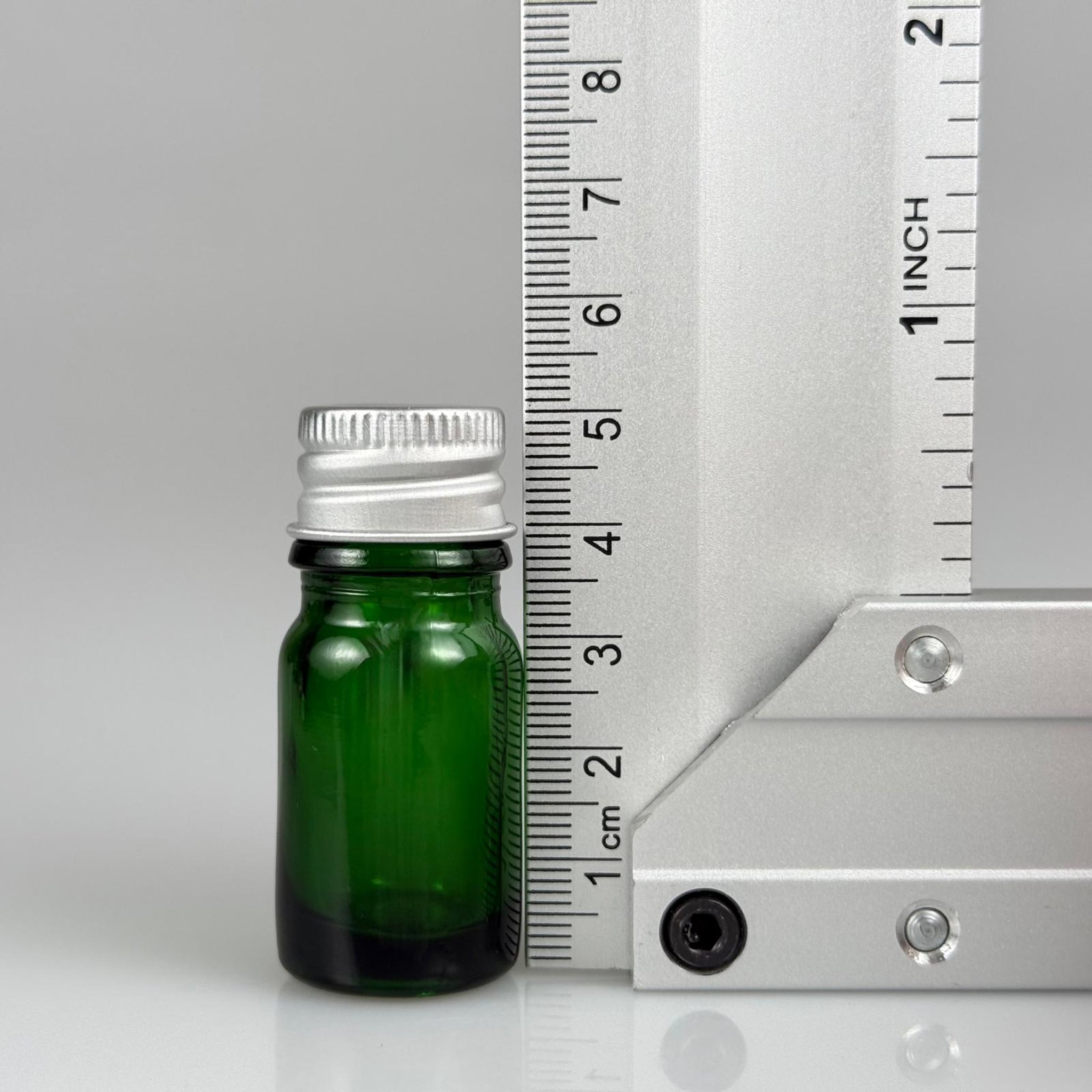 5 CC YEŞİL CAM ŞİŞE + KÖPÜK CONTALI GÜMÜŞ ALÜMİNYUM METAL KAPAKLI TAKIM - 5 ML YEŞİL CAM ŞİŞE