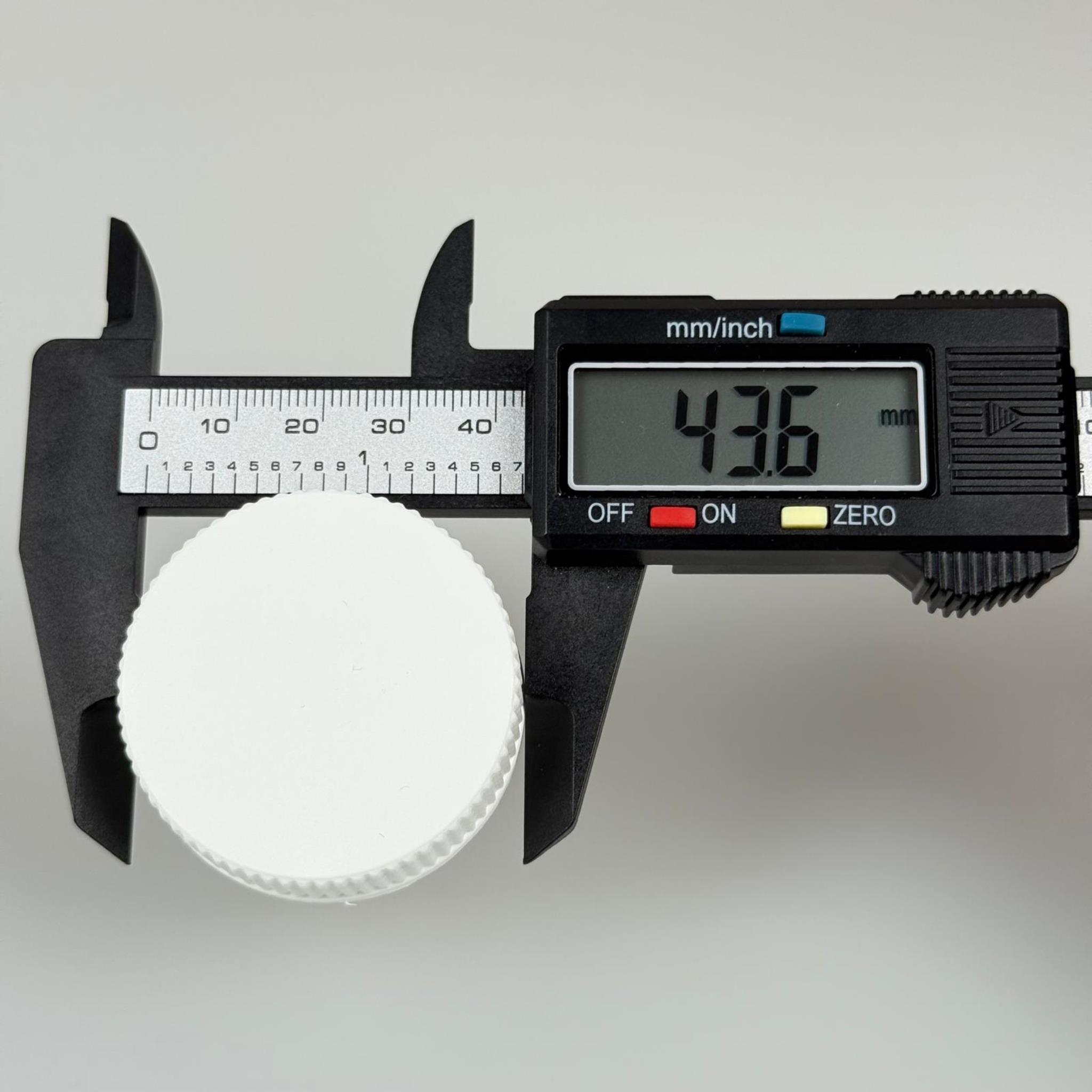 41/18 MM VİDALI PLASTİK KAPAK BEYAZ (PAŞABAHÇE 3 LİTRE KULPLU GALON ŞİŞE UYUMLU)