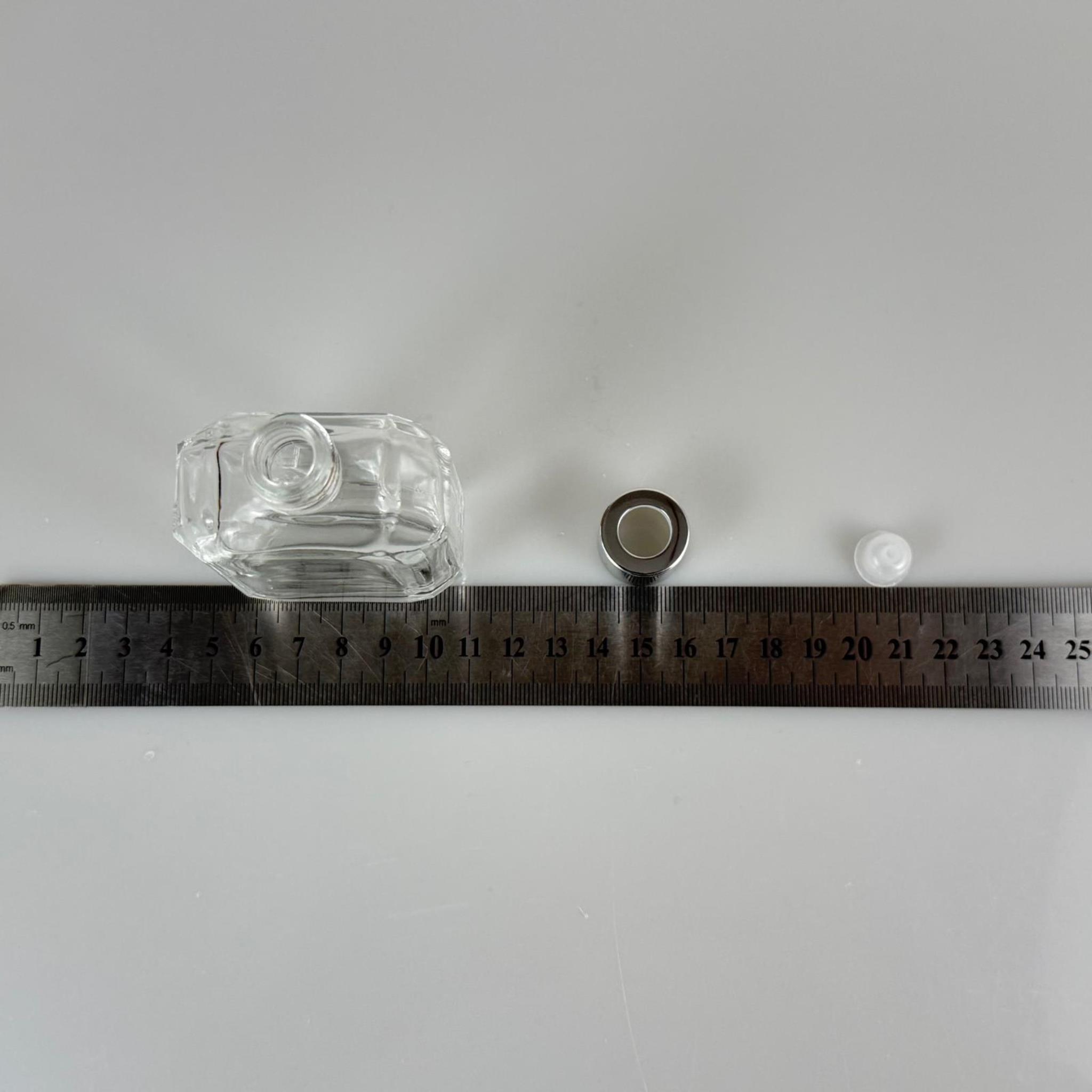 KAZABLANKA MODEL CAM KOLONYA ŞİŞESİ + METAL GÜMÜŞ KAPAK + TIPA - 50 ML - HEDİYELİK KOLONYA ŞİŞELERİ