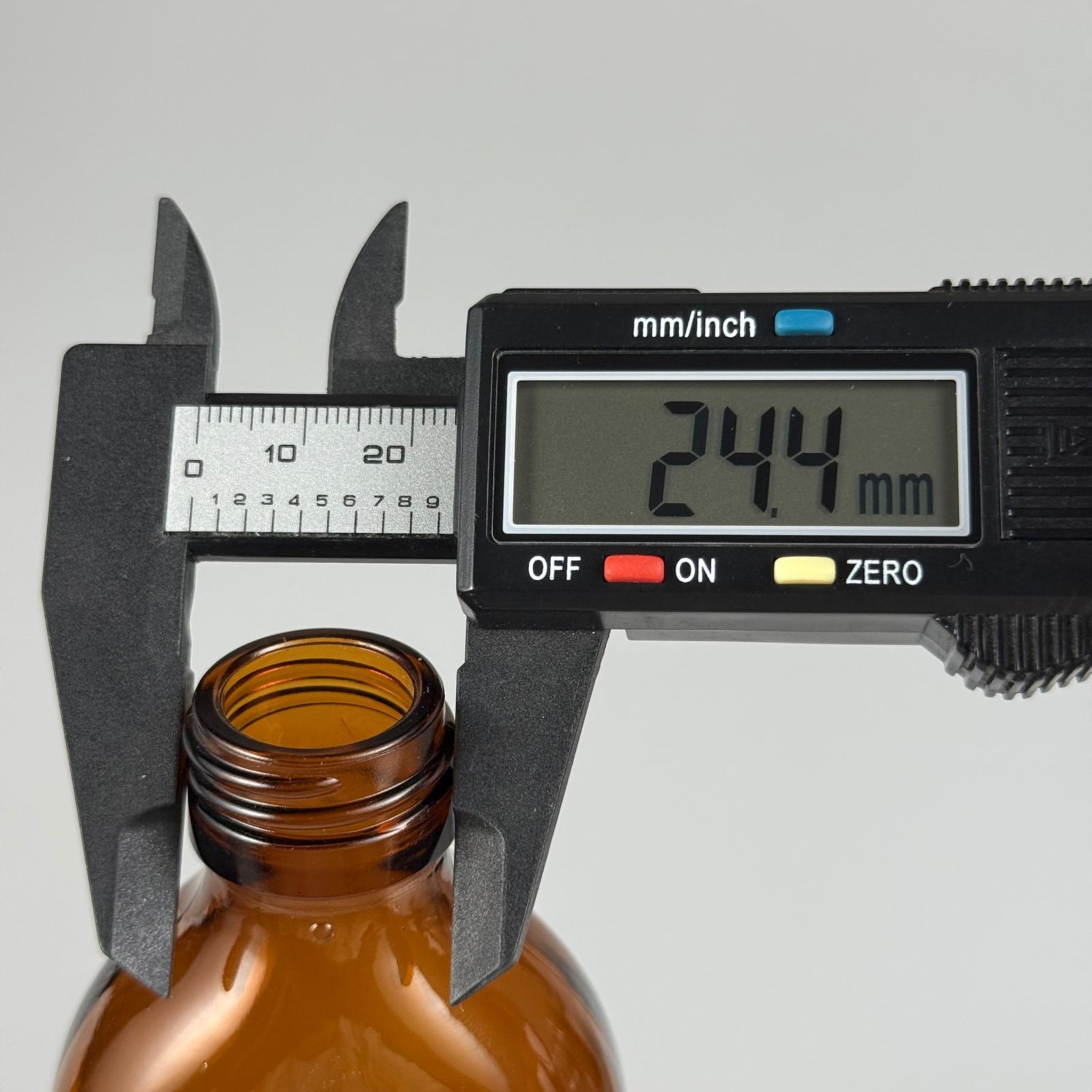 150 CC AMBER  CAM YASSI COLD BREW ŞİŞE (SOĞUK KAHVE ŞİŞESİ) KAPAKSIZ (25 AĞIZ) - 150 ML YASSI CAM ŞİŞE