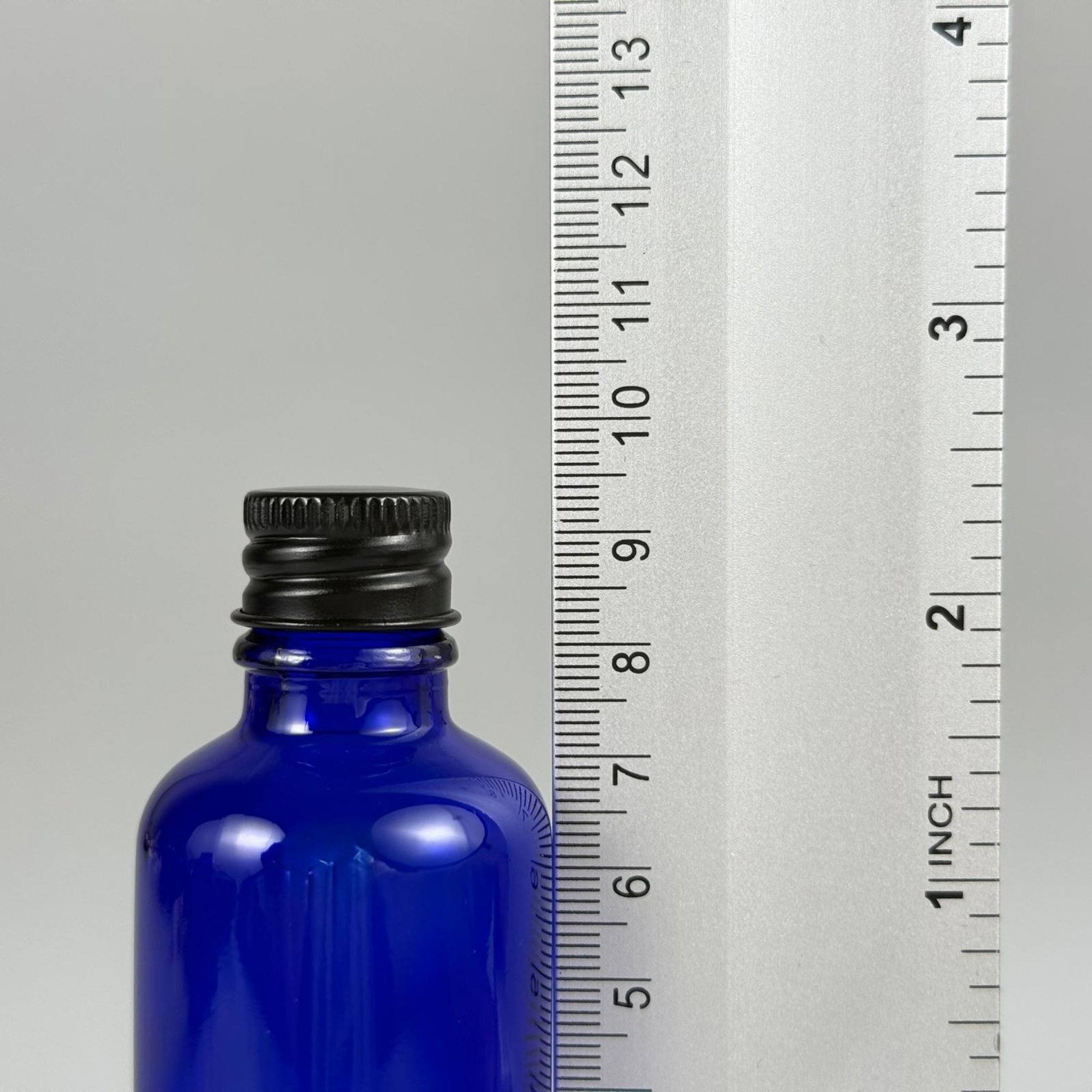 50 CC MAVİ CAM ŞİŞE + KÖPÜK CONTALI SİYAH ALÜMİNYUM METAL KAPAKLI + KÖR TIPALI TAKIM - 50 ML MAVİ CAM ŞİŞE