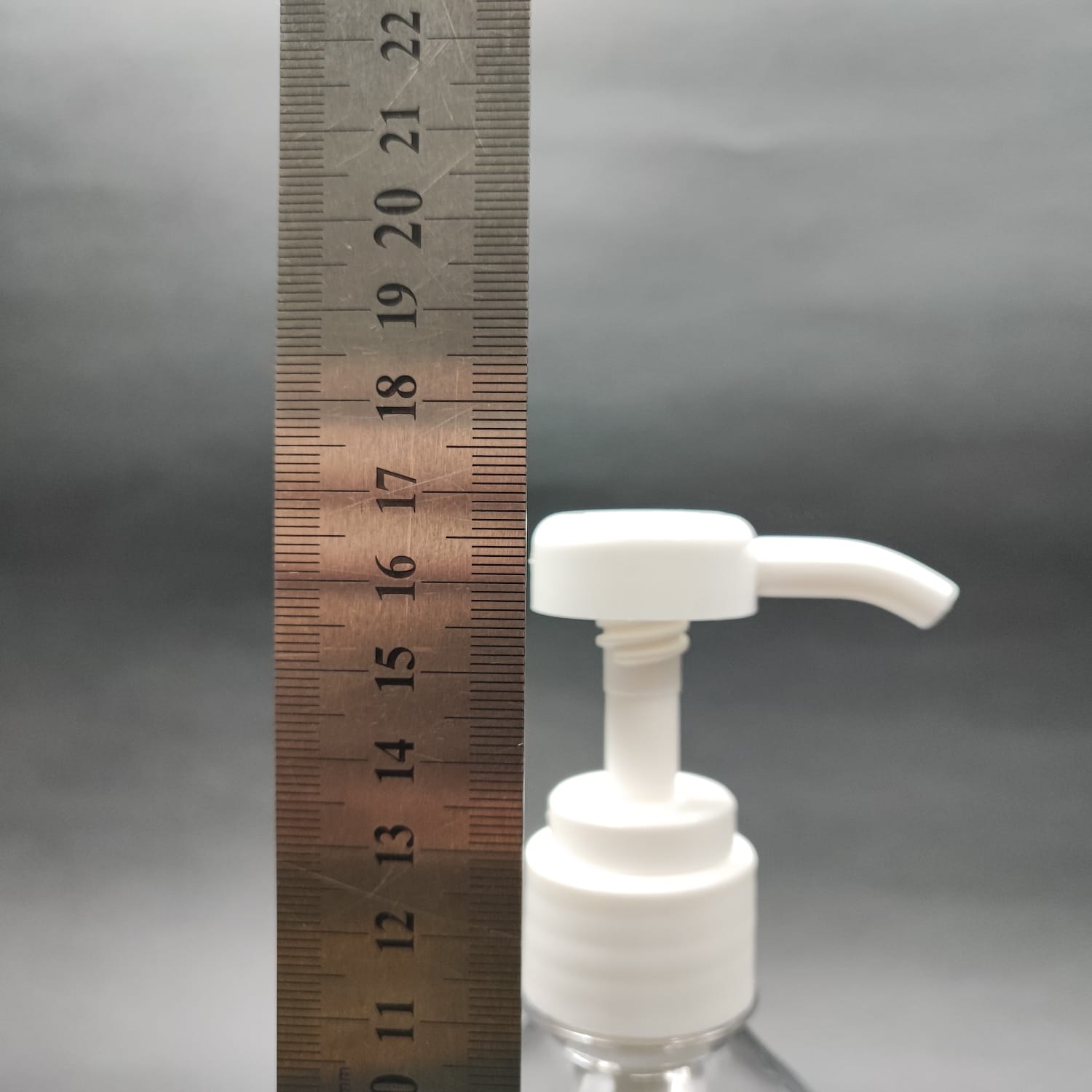 250 CC OVAL PET ŞİŞE + BEYAZ DOZAJ POMPALI (HER BASMADA 4 CC SIVI ATAR) - 250 ML POMPALI ŞİŞE - ŞURUP, ŞAMPUAN, KREM GİBİ YOĞUN KIVAMLI SIVILARDA KULLANILIR