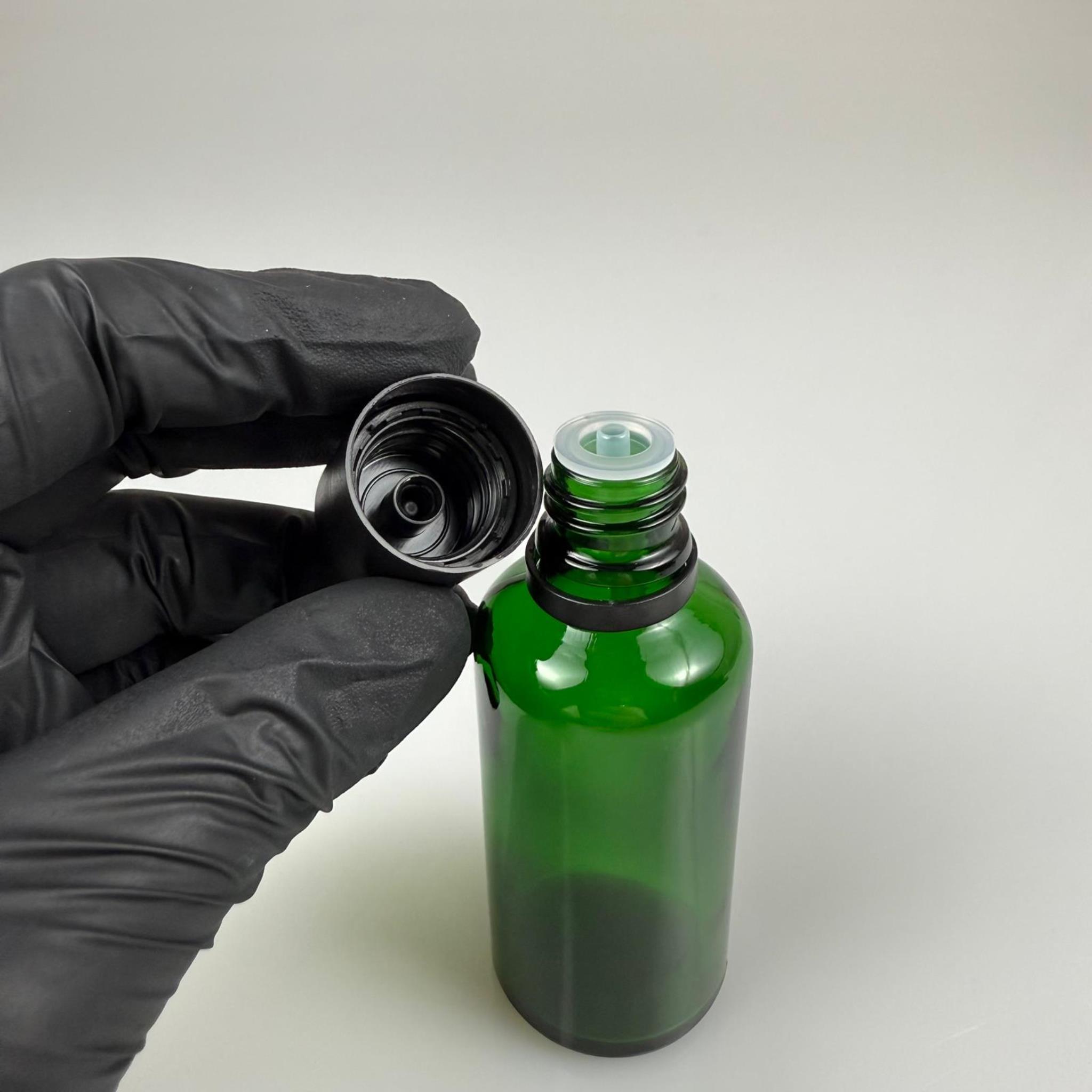 50 CC YEŞİL CAM ŞİŞE + İÇTEN DAMLALIKLI ÇOCUK KİLİTLİ SİYAH KAPAK - YEŞİL 50 ML KİLİT KAPAKLI DAMLATMALI ŞİŞE