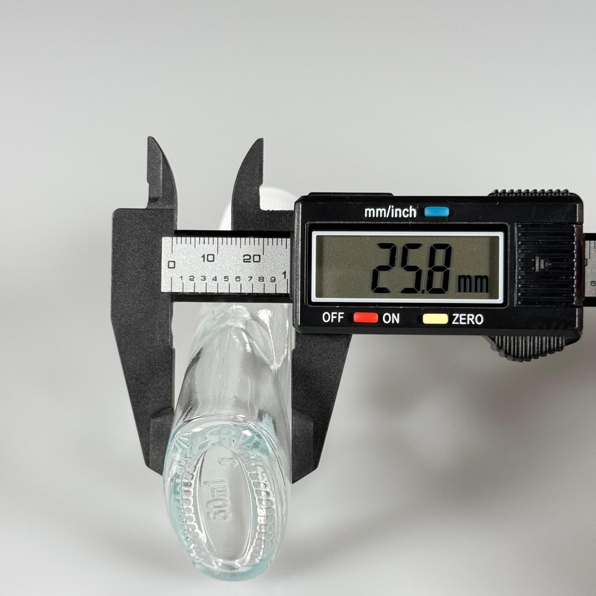 50 CC YASSI CAM ŞİŞE - BEYAZ PLASTİK KAPAKLI - 50 ML CAM ŞİŞE - SOĞUK KAHVE İÇİN COLD BREW ŞİŞESİ