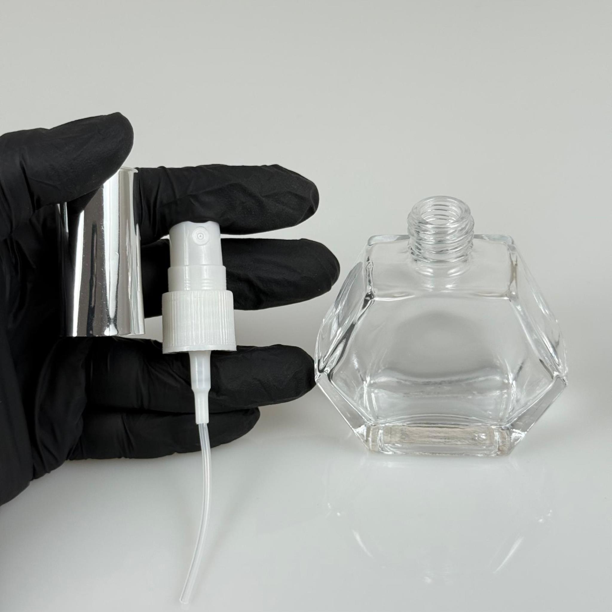 50 CC ALTIGEN CAM ŞİŞE + GÜMÜŞ SPREY FISFIS - 50 ML HEDİYELİK CAM KOLONYA ŞİŞESİ - DÜĞÜN, NİŞAN, SÖZ, KINA, CENAZE, PROMOSYON, PARFÜM İÇİN HEDİYELİK KOLONYA ŞİŞELERİ