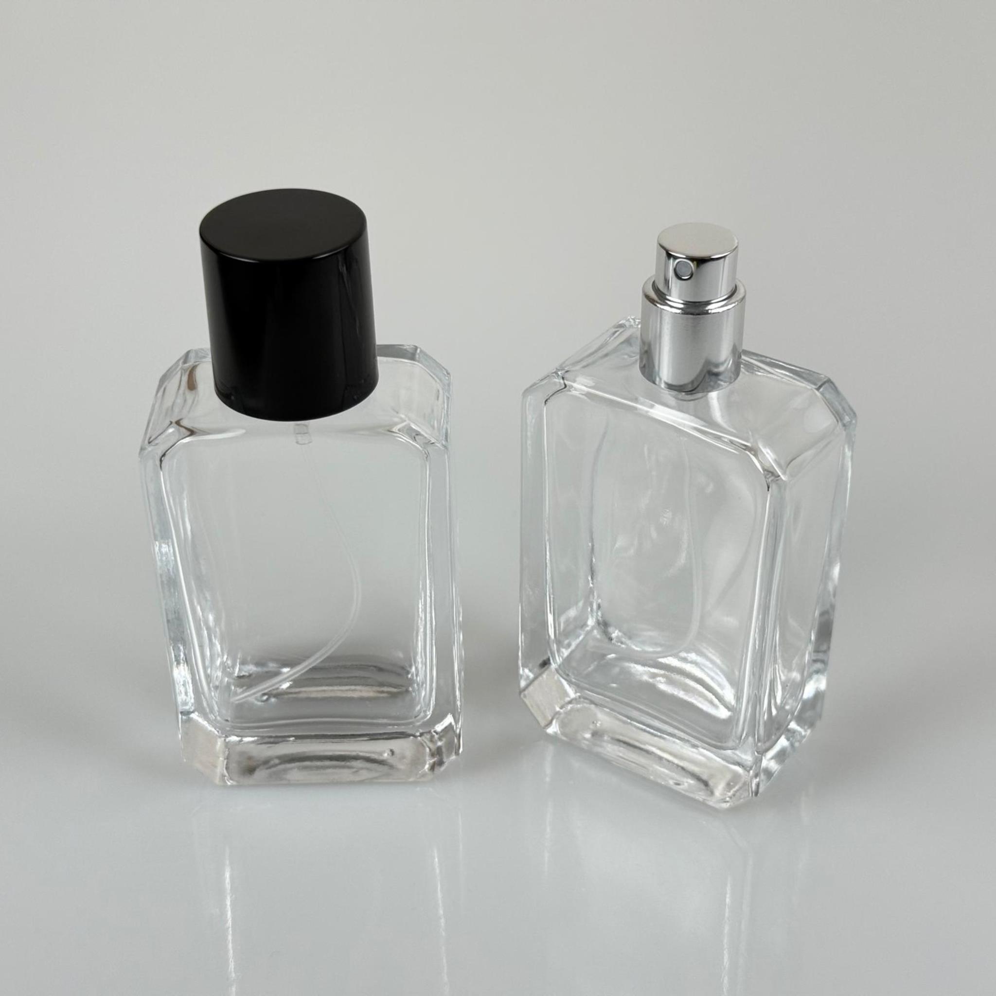 50 ML KÖŞELİ MODEL ANGEL PARFÜM ŞİŞESİ - GÜMÜŞ METAL SPREYLİ + SİYAH KAPAKLI (AĞIZ 15 MM GEÇME KOLAY KAPAMA)