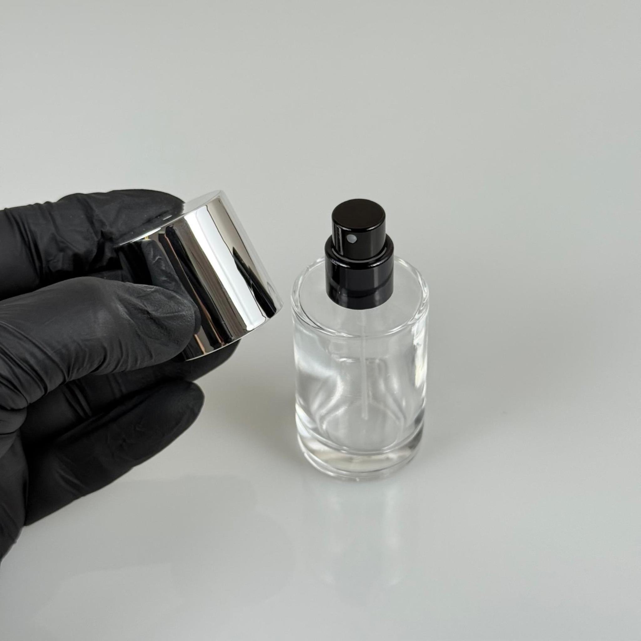 30 ML SİLİNDİR MODEL SAVAGE PARFÜM ŞİŞESİ - SİYAH METAL SPREYLİ + GÜMÜŞ GENİŞ KAPAKLI (AĞIZ 15 MM GEÇME KOLAY KAPAMA)