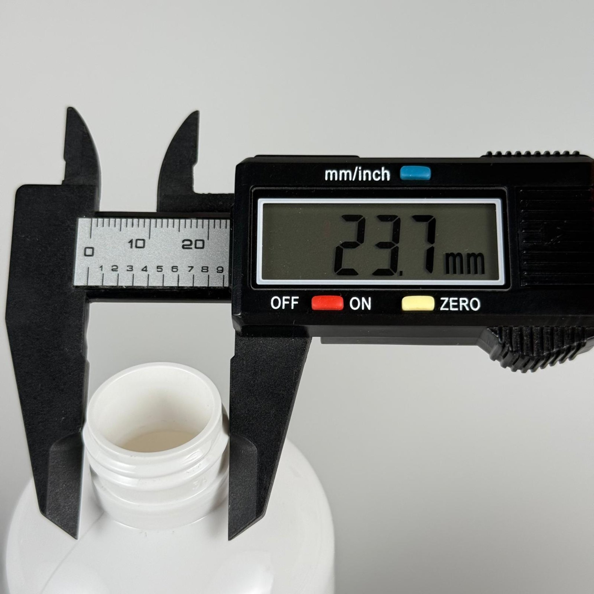 250 CC BEYAZ ZEYNEP MODEL PET ŞİŞE 24 MM GÖN