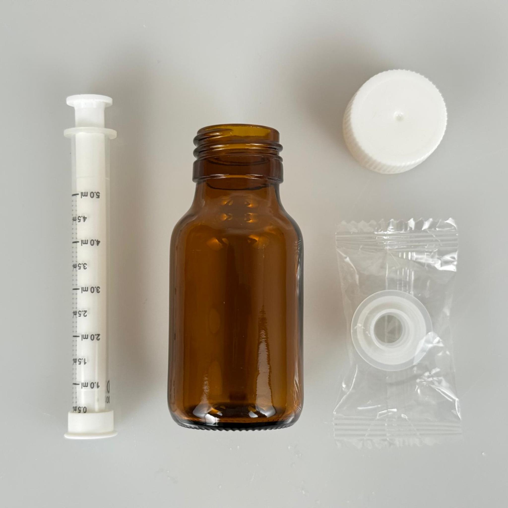 50 ML CAM ECZA ŞİŞESİ + 5 ML DOZAJ PİPETİ + DOZAJ TIPASI + CONTALI PLASTİK KAPAK TAKIM