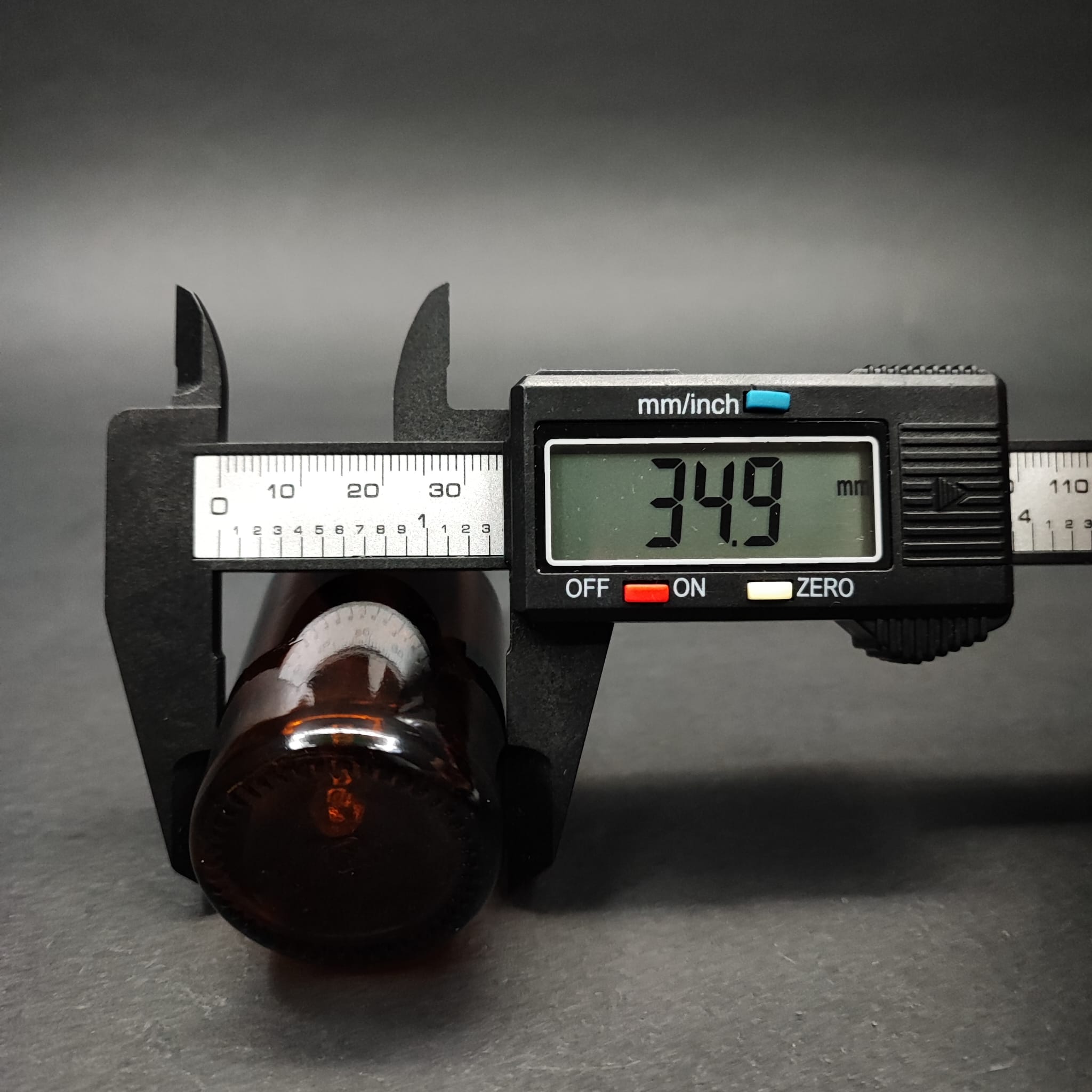 30 ML DOLUMU KOLAY, GENİŞ AĞIZLI CAM DAMLALIKLI ŞİŞE (25 MM AĞIZ)  - 30 CC BEYAZ DAMLALIKLI CAM ECZA ŞİŞESİ - AMBER KAHVERENGİ