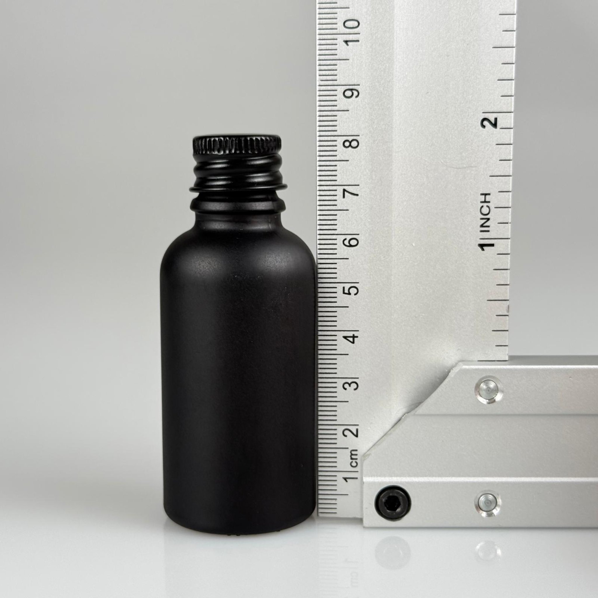 30 CC MAT SİYAH CAM ŞİŞE + KÖPÜK CONTALI SİYAH ALÜMİNYUM METAL KAPAKLI + KÖR TIPALI TAKIM - 50 ML MAT SİYAH CAM ŞİŞE