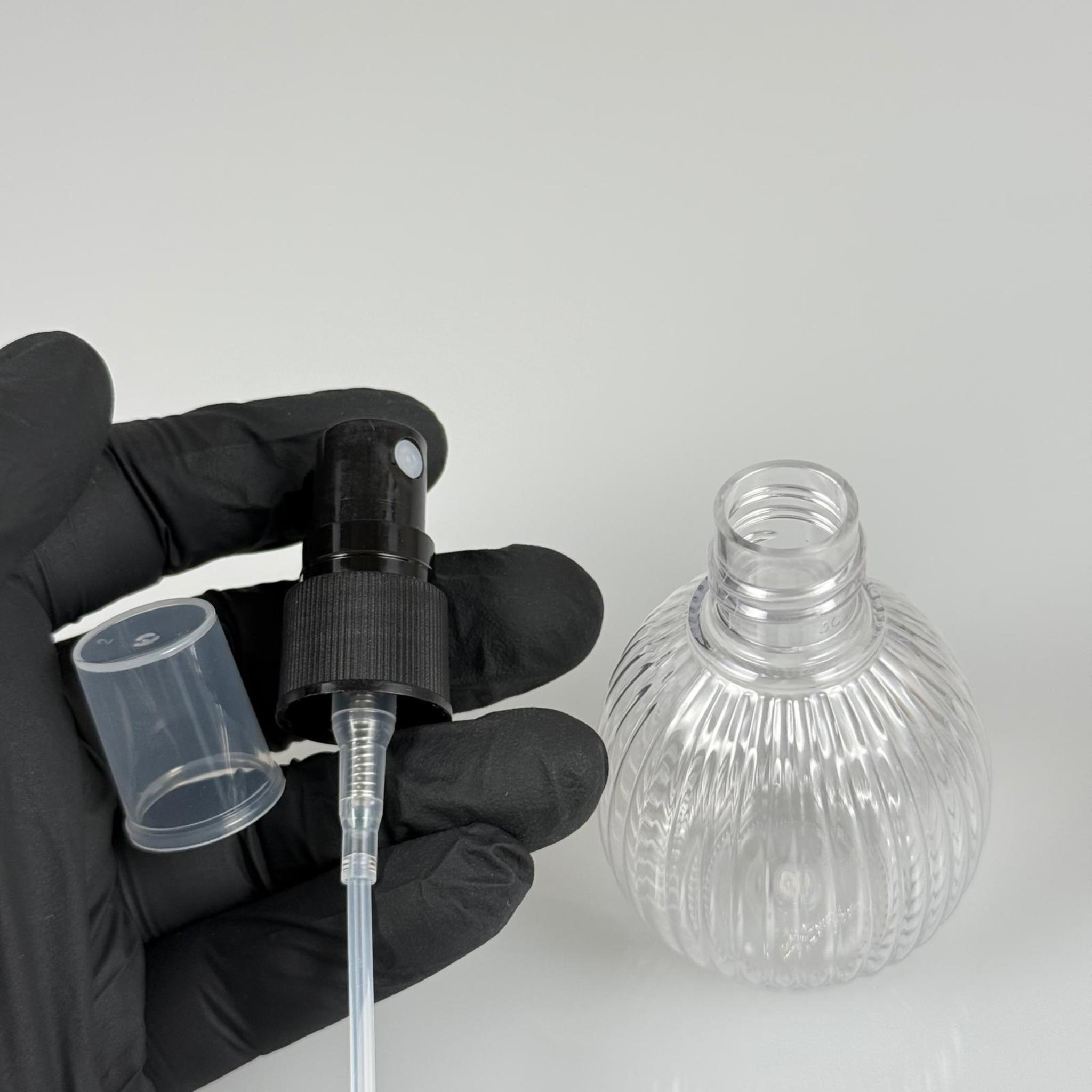50 CC TOP ÇİZGİLİ DESENLİ SİYAH SPREYLİ PET ŞİŞE 18 MM SİYAH SPREYLİ TAKIM - 50 ML TOP MODEL SİYAH SPREYLİ ÇİZGİLİ PLASTİK ŞİŞE