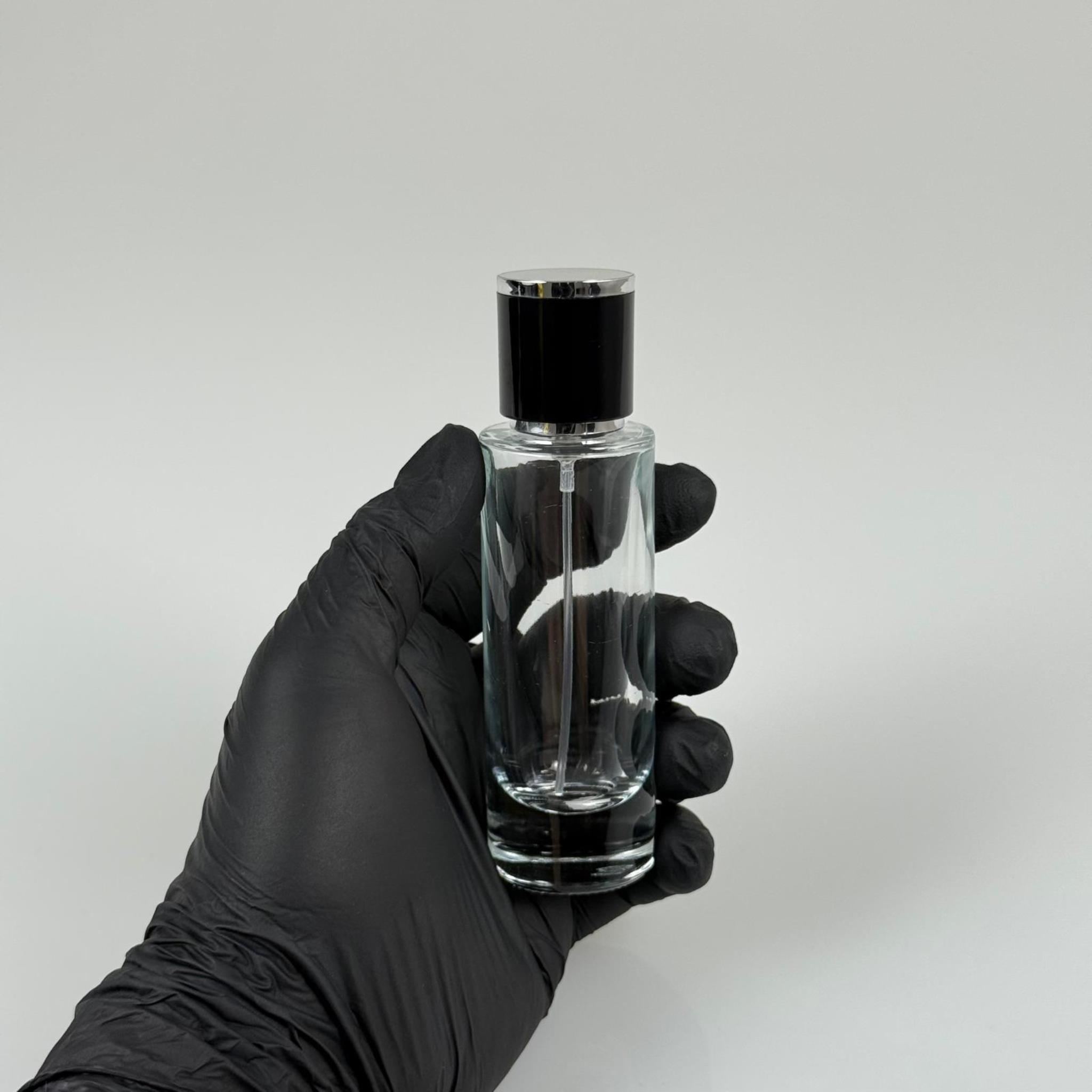 30 ML SİLİNDİR UZUN MODEL PARFÜM ŞİŞESİ - GÜMÜŞ METAL SPREYLİ + GÜMÜŞ SİYAH KAPAKLI (AĞIZ 15 MM GEÇME KOLAY KAPAMA)