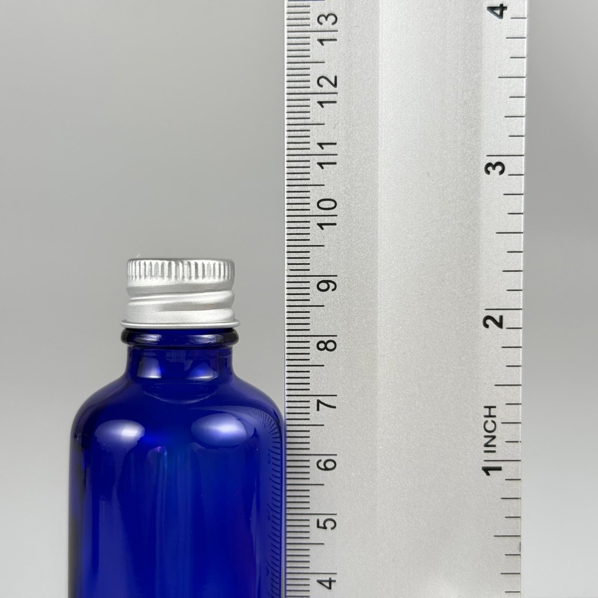 50 CC MAVİ CAM ŞİŞE + KÖPÜK CONTALI GÜMÜŞ ALÜMİNYUM METAL KAPAKLI TAKIM - 50 ML MAVİ CAM ŞİŞE