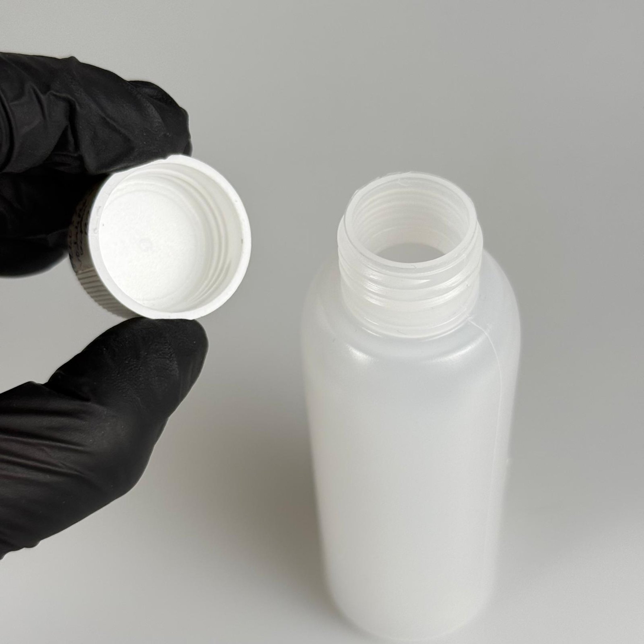 100 ML SIKILABİLİR YUMUŞAK PE POLİETİLEN PLASTİK ŞİŞE - CONTALI BEYAZ KAPAKLI ASETON ŞİŞESİ - 100 cc sos, yağ, kartuş, mürekkep vb için boş şişeler