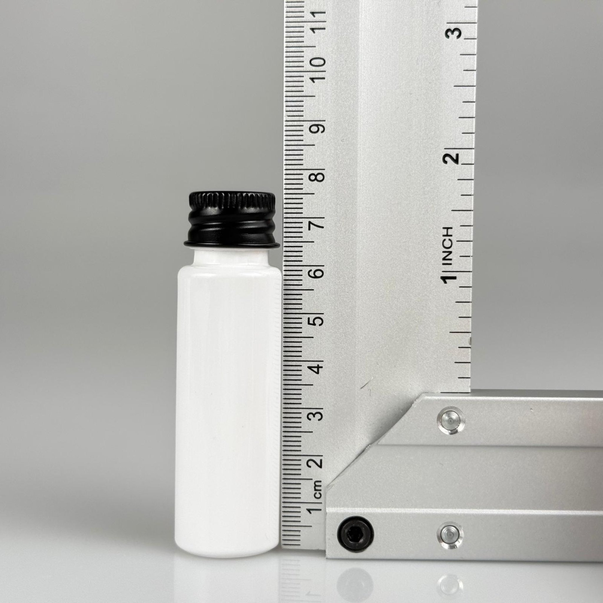 20 CC BEYAZ PET SHOT ŞİŞE - KÖPÜK CONTALI SİYAH ALÜMİNYUM METAL KAPAKLI TAKIM - 20 ML PLASTİK ŞİŞE