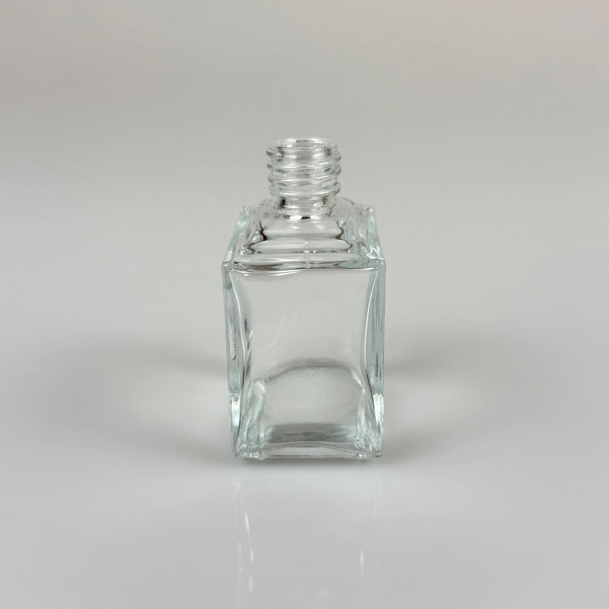 50 CC KÖŞELİ PRİZMA CAM ŞİŞE - 18 MM AĞIZ - 50 ML PRESTİJLİ ŞİŞE