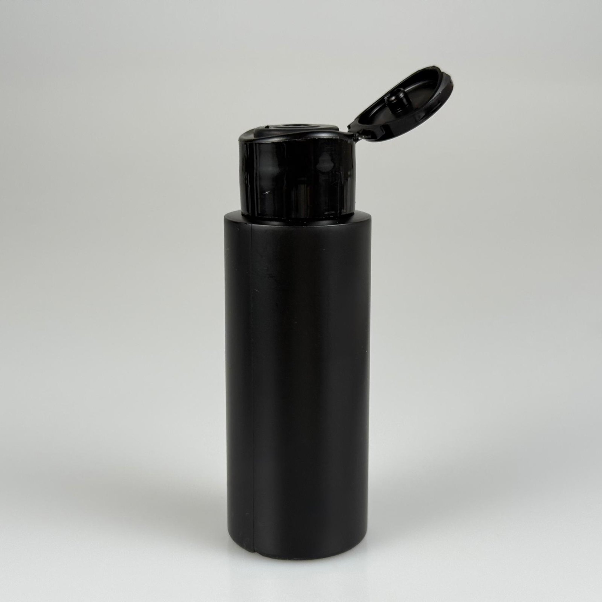 50 CC SİYAH POLİETİLEN ŞAMPUAN ŞİŞESİ -  50 ML SİYAH ŞIK 1. KALİTE FLİPTOP KAPAKLI POLİETİLEN ŞİŞE