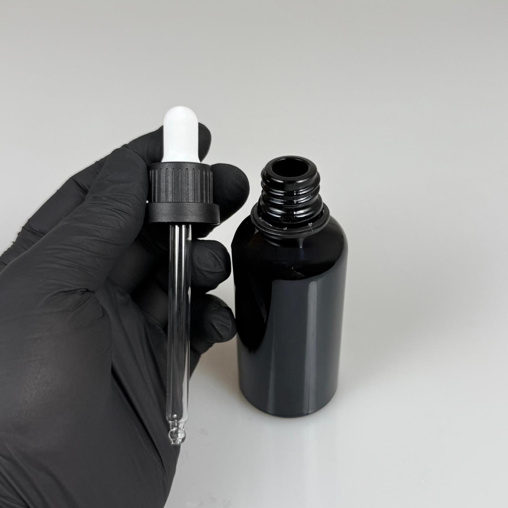 50 CC SİYAH CAM DAMLALIKLI ŞİŞE - BEYAZ EMZİK - SİYAH PLASTİK KİLİTLİ KAPAK - 50 ML SİYAH CAM DAMLALIKLI ŞİŞE