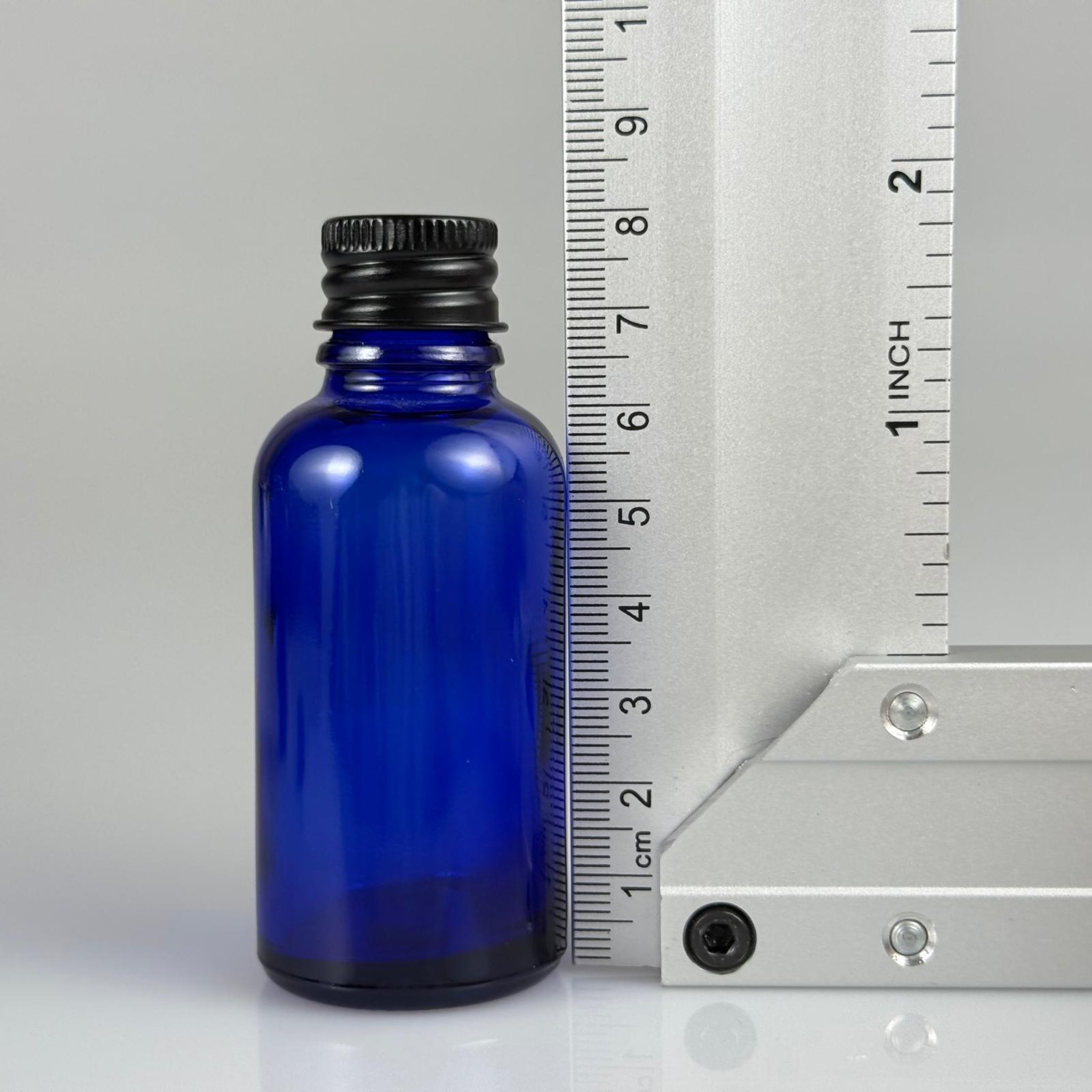 30 CC MAVİ CAM ŞİŞE + KÖPÜK CONTALI SİYAH ALÜMİNYUM METAL KAPAKLI + DAMLALIKLI KOLONYA TIPALI TAKIM - 30 ML MAVİ CAM ŞİŞE