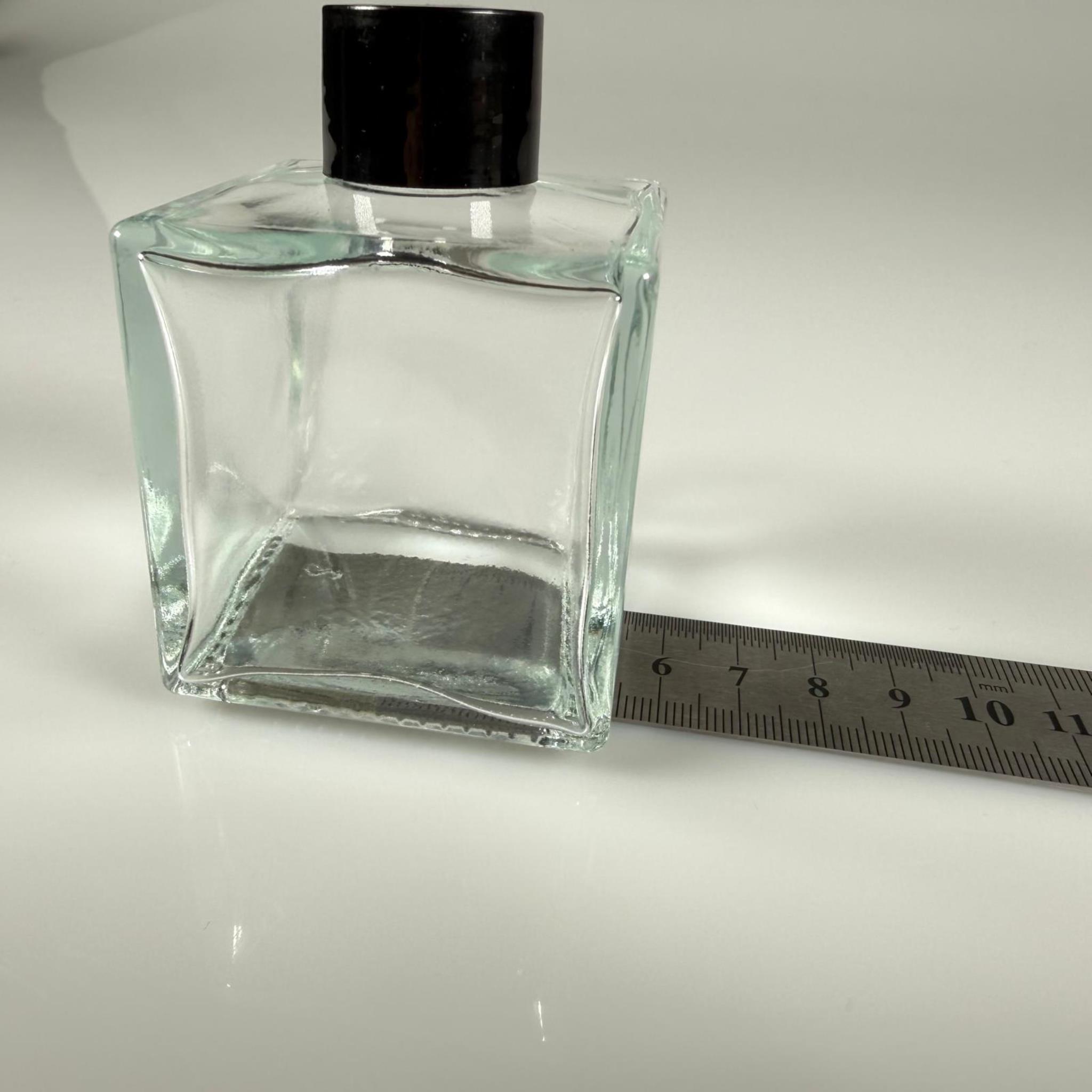 100 CC KARE BAMBU CAM BAMBU ODA KOKUSU ŞİŞESİ - 100 ML KÖŞELİ BAMBU ODA KOKUSU ŞİŞESİ - DİFÜZÖR ŞİŞE- CAM ŞİŞE + SİYAH PLASTİK KAPAK+ TIPA - YENİ MODEL