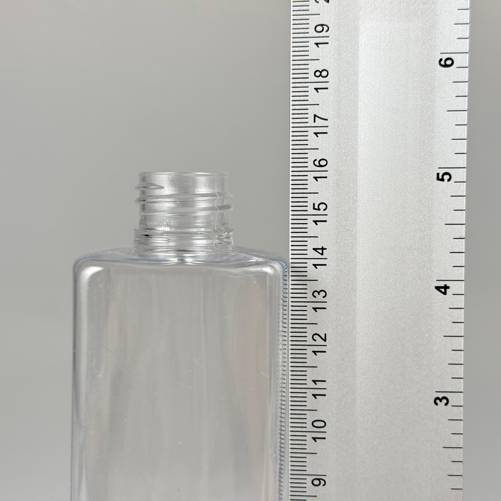 300 CC ŞEFFAF KARE PET ŞİŞE 31 GR 24 MM EP