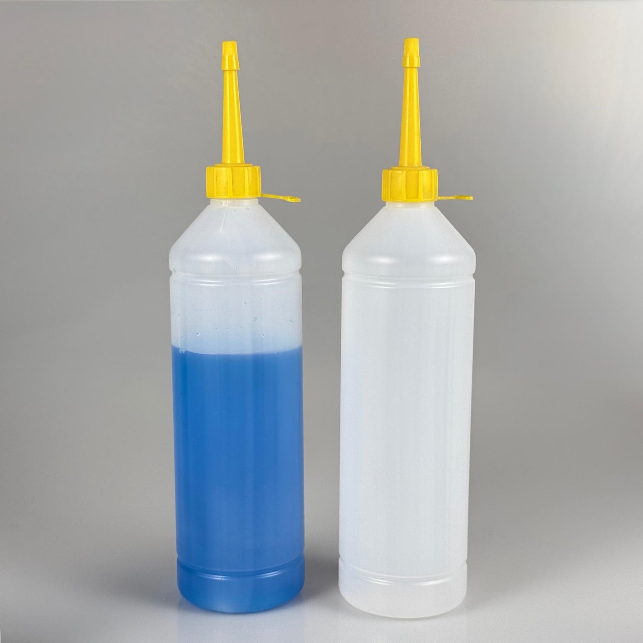 1000 CC UZUN TİNER ŞİŞESİ - KÖPÜK CONTALI BEYAZ KAPAKLI + AKITICILI SİVRİ SARI KARTUŞ KAPAKLI - 1000 ML KİMYASALA DAYANIKLI PLASTİK ŞİŞE - 1 LT POLİETİLEN ŞİŞE UZUN