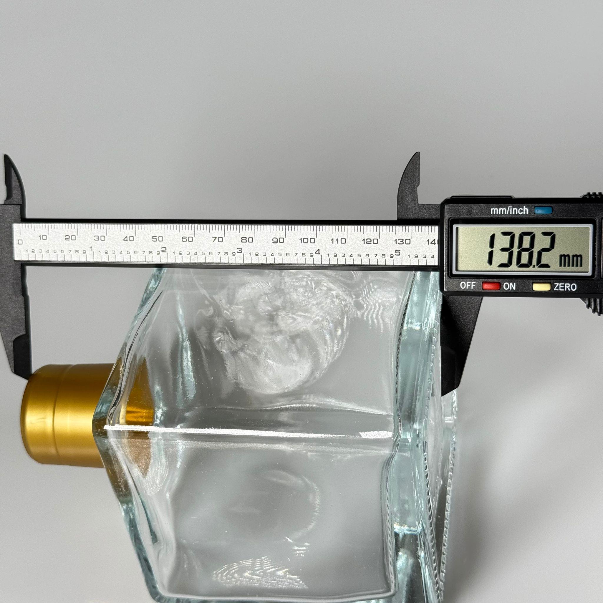 500 CC LÜX CAM ŞİŞE - KARE - 500 ML BÜYÜK BOY DİFFUSER ŞİŞE - PLASTİK TIPA + ISIYLA YAPIŞAN GOLD KAPŞON TAKIM