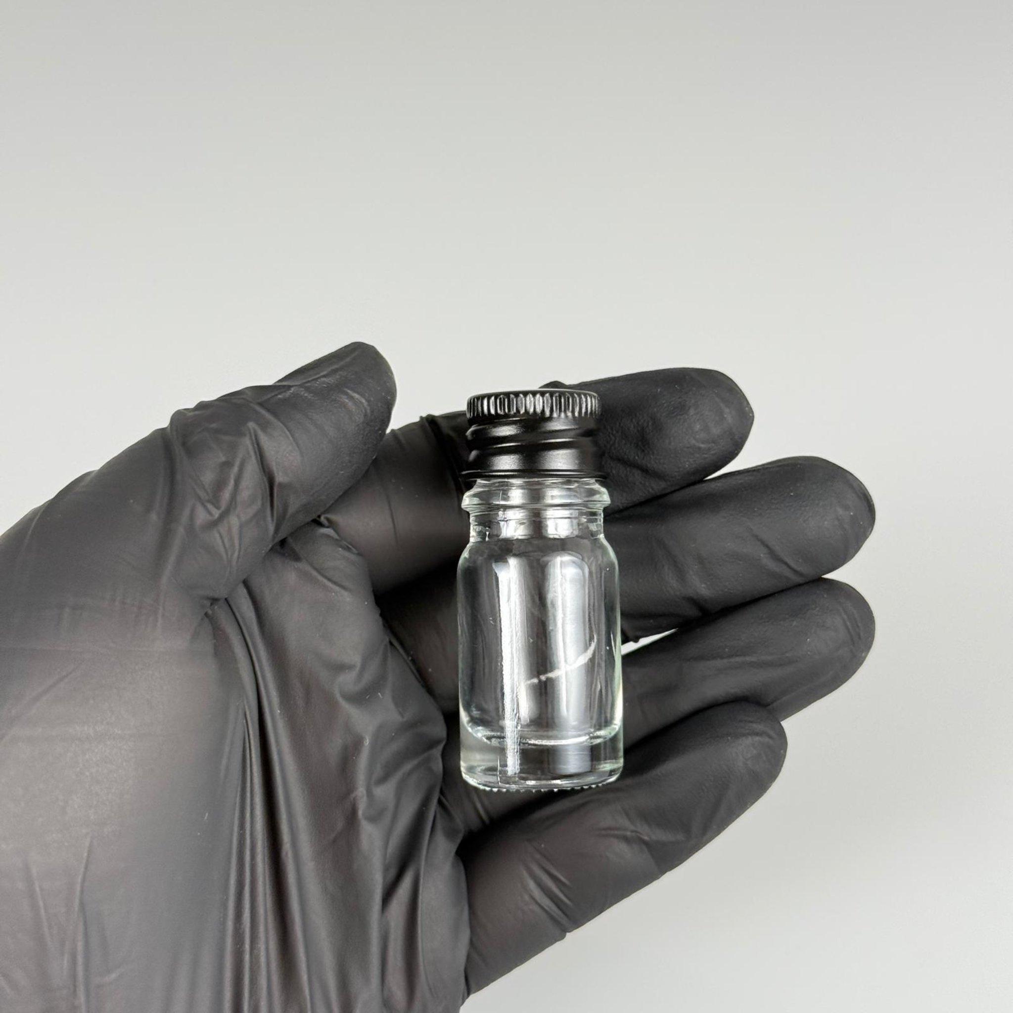 5 CC ŞEFFAF CAM ŞİŞE + KÖPÜK CONTALI SİYAH ALÜMİNYUM METAL KAPAKLI + KÖR TIPALI TAKIM - 5 ML ŞEFFAF CAM ŞİŞE