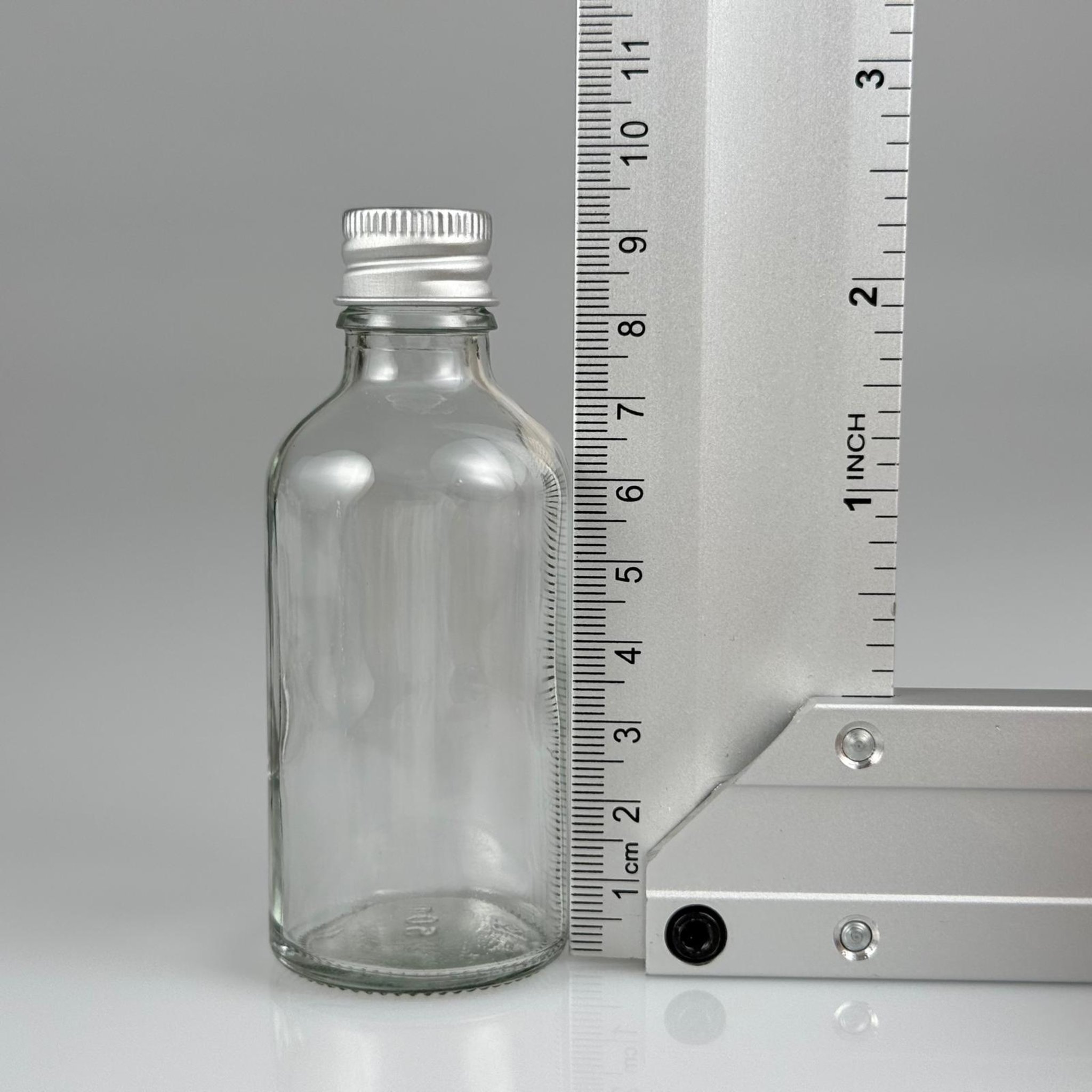 50 CC ŞEFFAF CAM ŞİŞE + KÖPÜK CONTALI GÜMÜŞ ALÜMİNYUM METAL KAPAKLI TAKIM - 50 ML ŞEFFAF CAM ŞİŞE