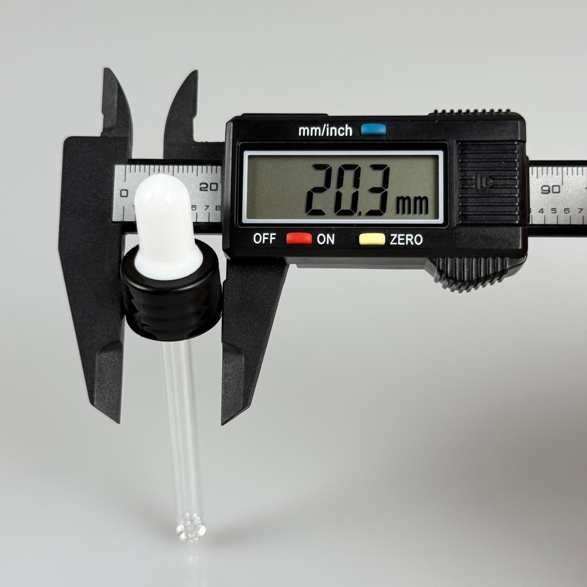 18 MM CAM DAMLALIKLI TAKIM - BEYAZ EMZİK + DELİKLİ PLASTİK DÜZ SİYAH KAPAK + 84 MM CAM PİPET