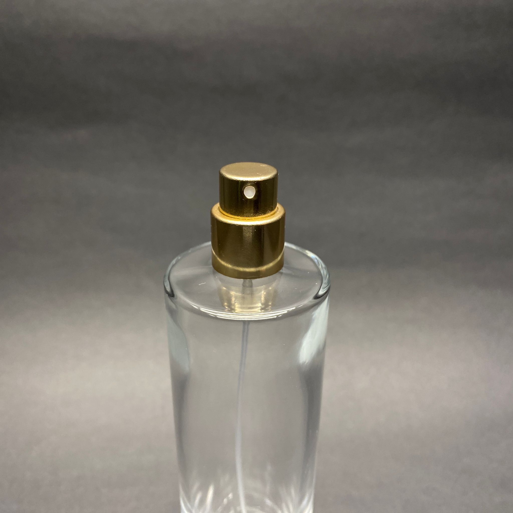 100 ML SİLİNDİR MODEL UZUN PEALY PARFÜM ŞİŞESİ - GOLD METAL SPREYLİ (AĞIZ 15 MM GEÇME KOLAY KAPAMA)