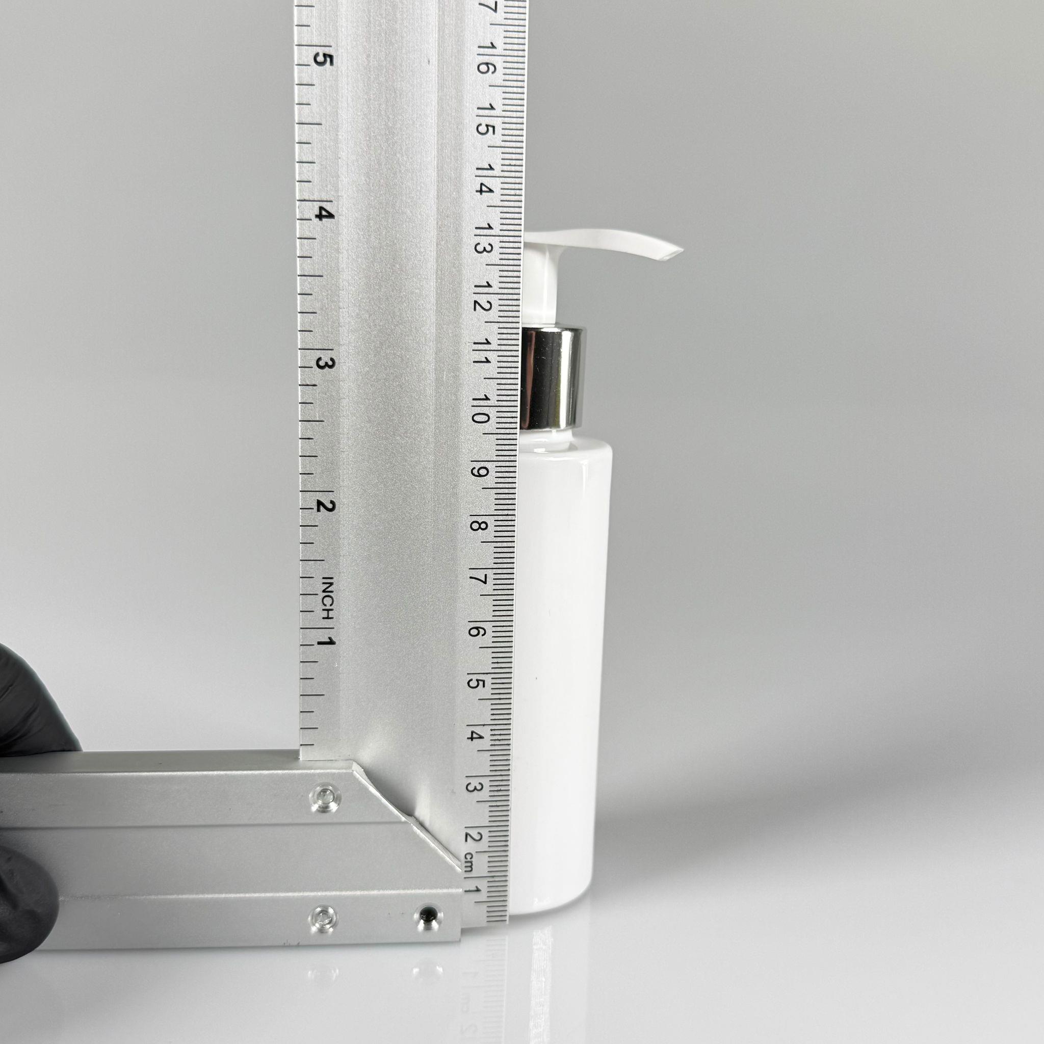 100 CC SİLİNDİR KESKİN KÜT MODEL SERT (17 GR) PET ŞİŞE - GÜMÜŞ SIVI SABUN POMPALI - JEL, PEELING, SERUM, GÜNEŞ KREMİ GİBİ YOĞUN KIVAMLI SIVILAR İÇİN- AĞIZ ÇAPI 24 MM - BEYAZ