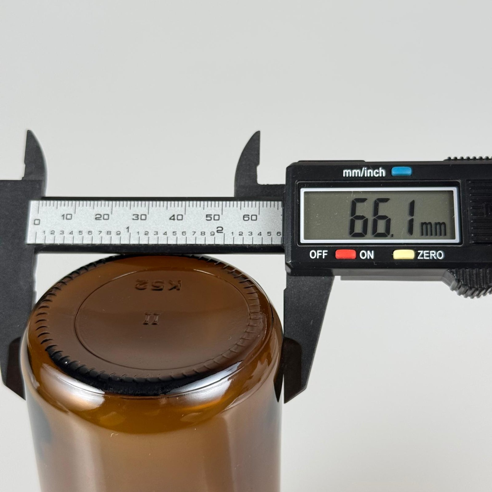250 CC AMBER KAHVERENGİ CAM SERUM ŞİŞESİ KAPAKSIZ (32 AĞIZ) - 250 CC BOŞ SERUM ŞİŞESİ - TİP 2 İLACA ECZAYA  UYGUN