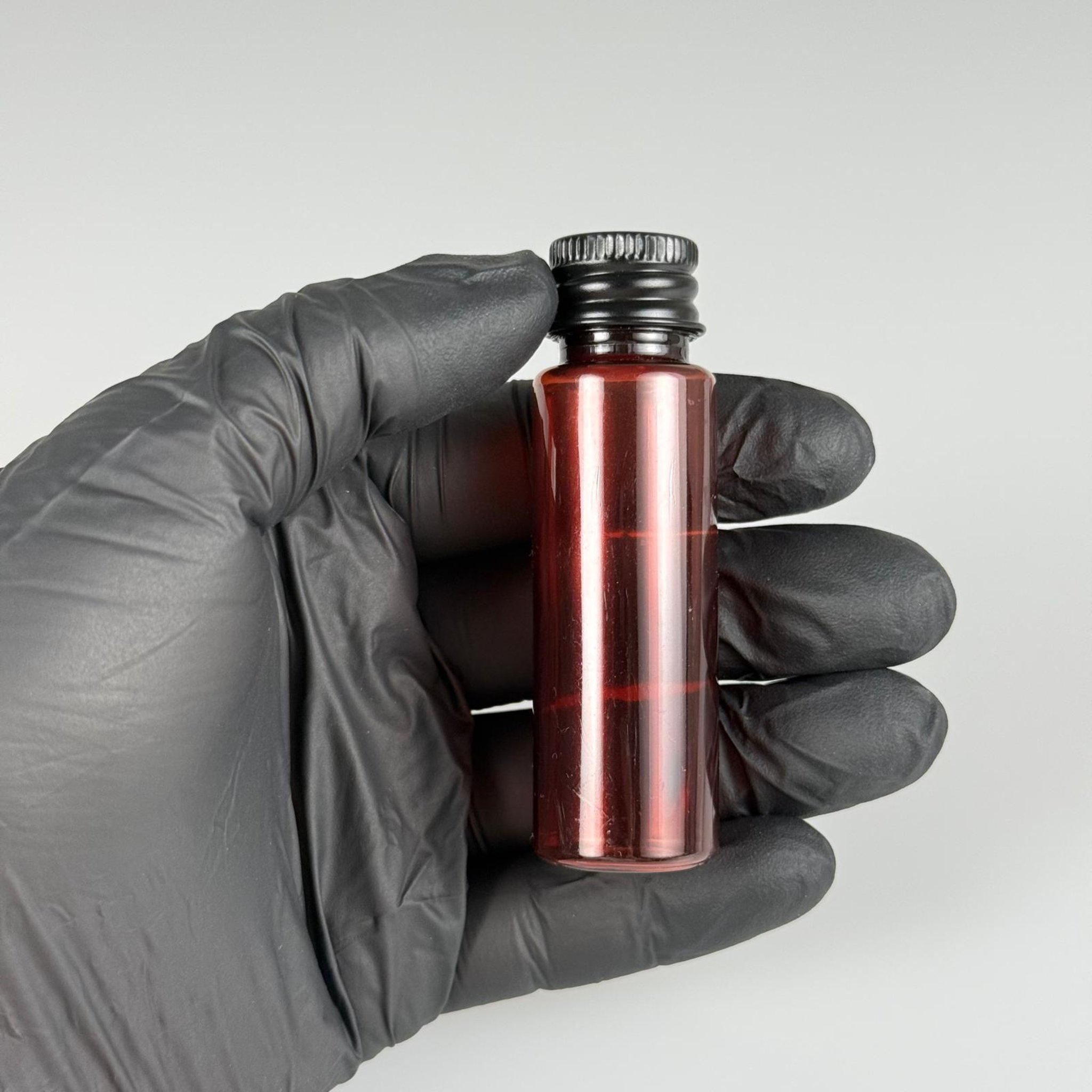 20 CC PET AMBER SHOT ŞİŞE - KÖPÜK CONTALI SİYAH ALÜMİNYUM METAL KAPAKLI TAKIM - 20 ML KAHVERENGİ PLASTİK ŞİŞE