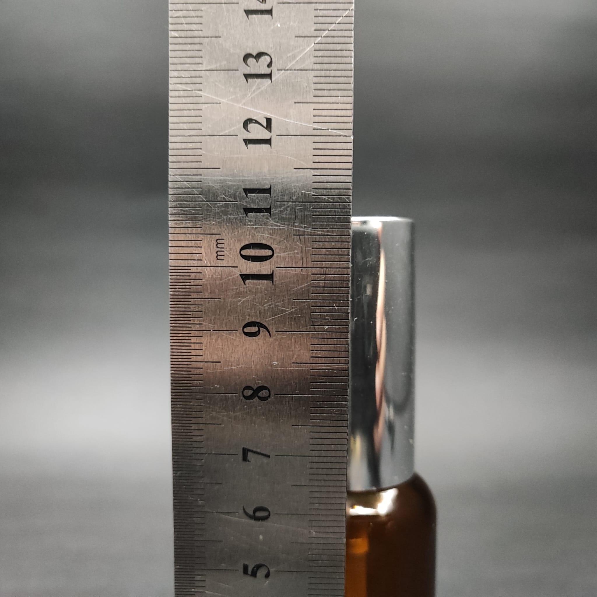 30 ML LÜKS VİDALI VALF ÇEVİRME PARFÜM ŞİŞELERİ - 30 CC AMBER CAM ŞİŞE - GÜMÜŞ METAL SPREYLİ KAPAKLI SET