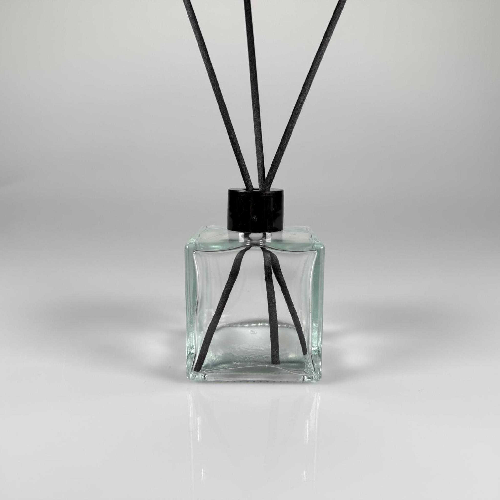 100 CC KARE BAMBU CAM BAMBU ODA KOKUSU ŞİŞESİ - 100 ML ÇUBUKLU KÖŞELİ BAMBU ODA KOKUSU ŞİŞESİ - DİFÜZÖR ŞİŞE- CAM ŞİŞE + SİYAH PLASTİK KAPAK + TIPA + 3 ADET FİBER SİYAH BAMBU ÇUBUK - YENİ MODEL