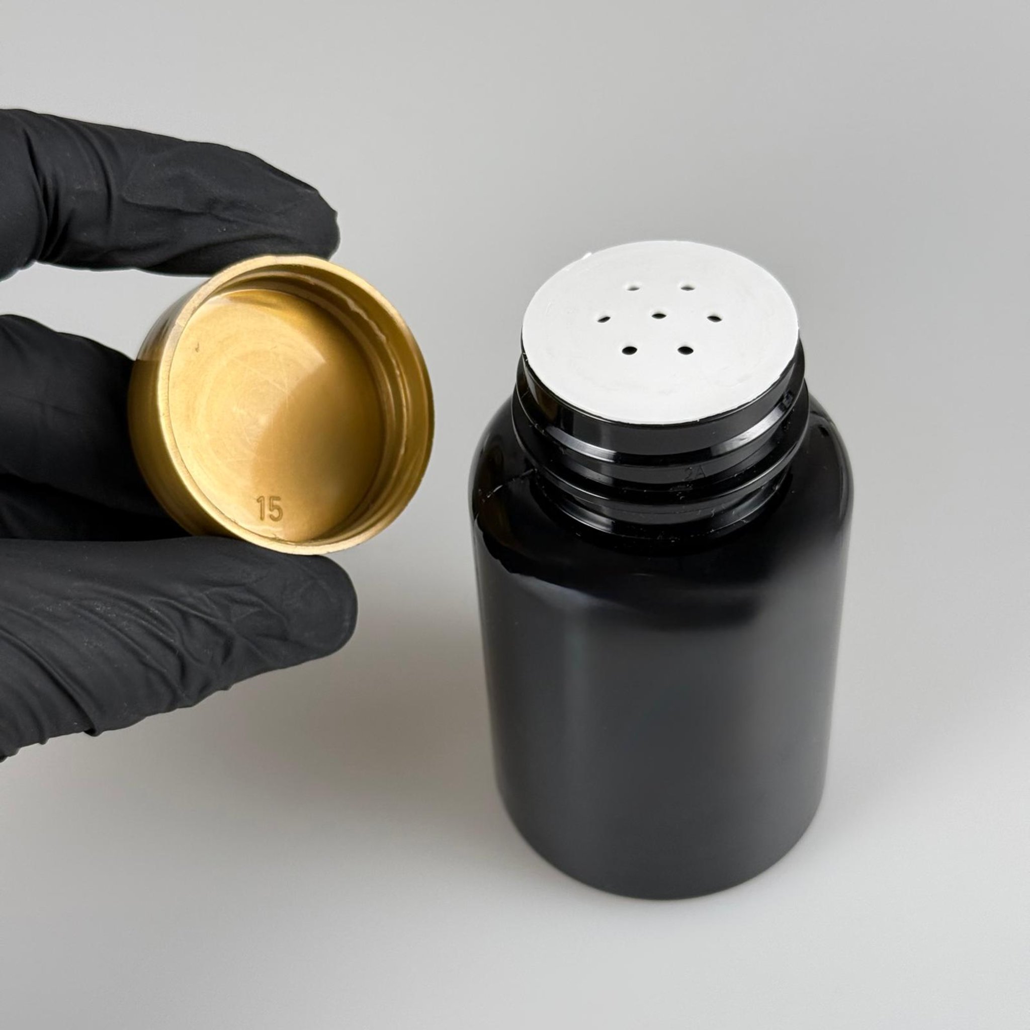 150 CC SİYAH PET PUDRA ŞİŞESİ + GOLD PLASTİK KAPAKLI + PUDRA TIPALI TAKIM - 150 ML PUDRA KUTUSU, EKO TUZLUK