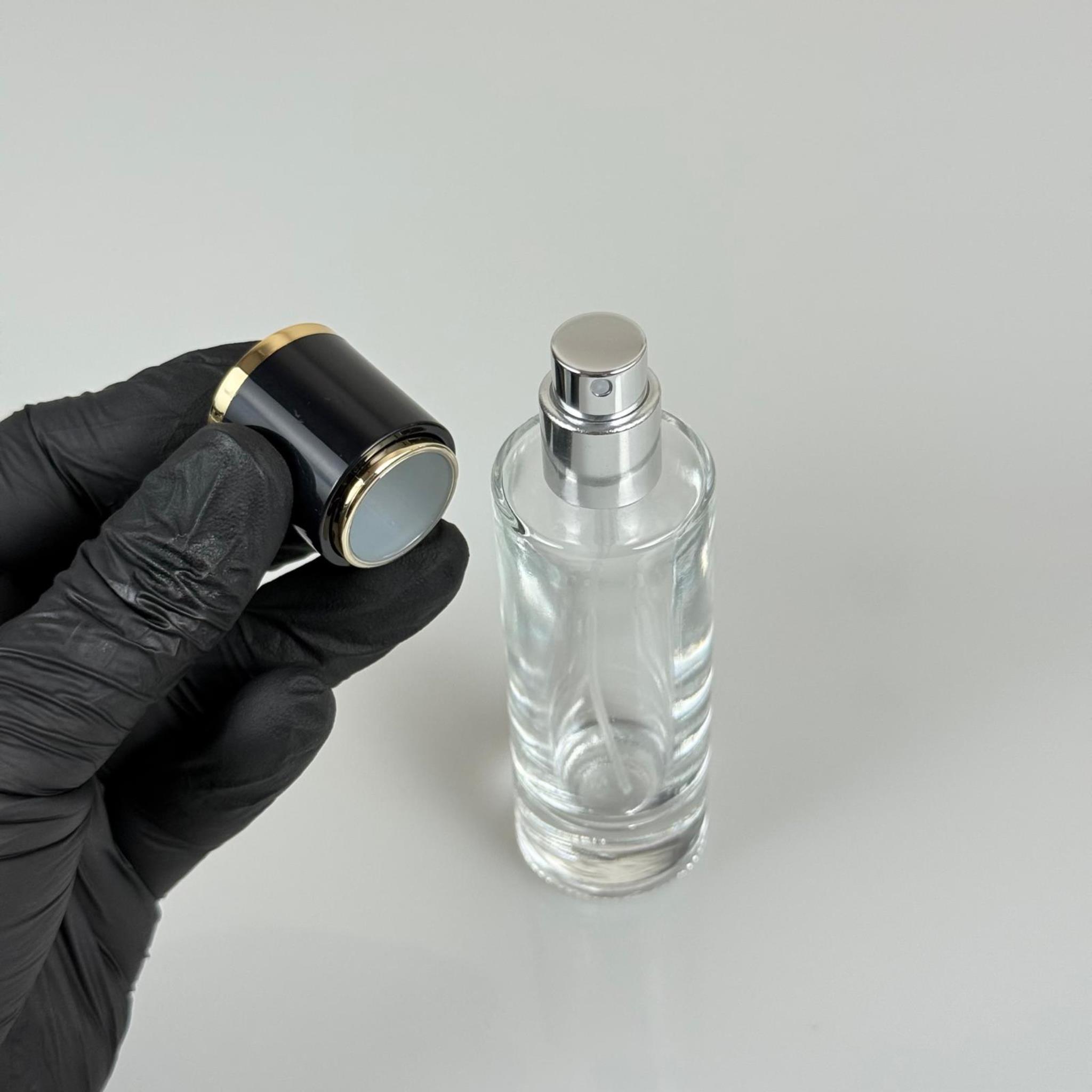 30 ML SİLİNDİR UZUN MODEL PARFÜM ŞİŞESİ - GÜMÜŞ METAL SPREYLİ + GOLD SİYAH KAPAKLI (AĞIZ 15 MM GEÇME KOLAY KAPAMA)