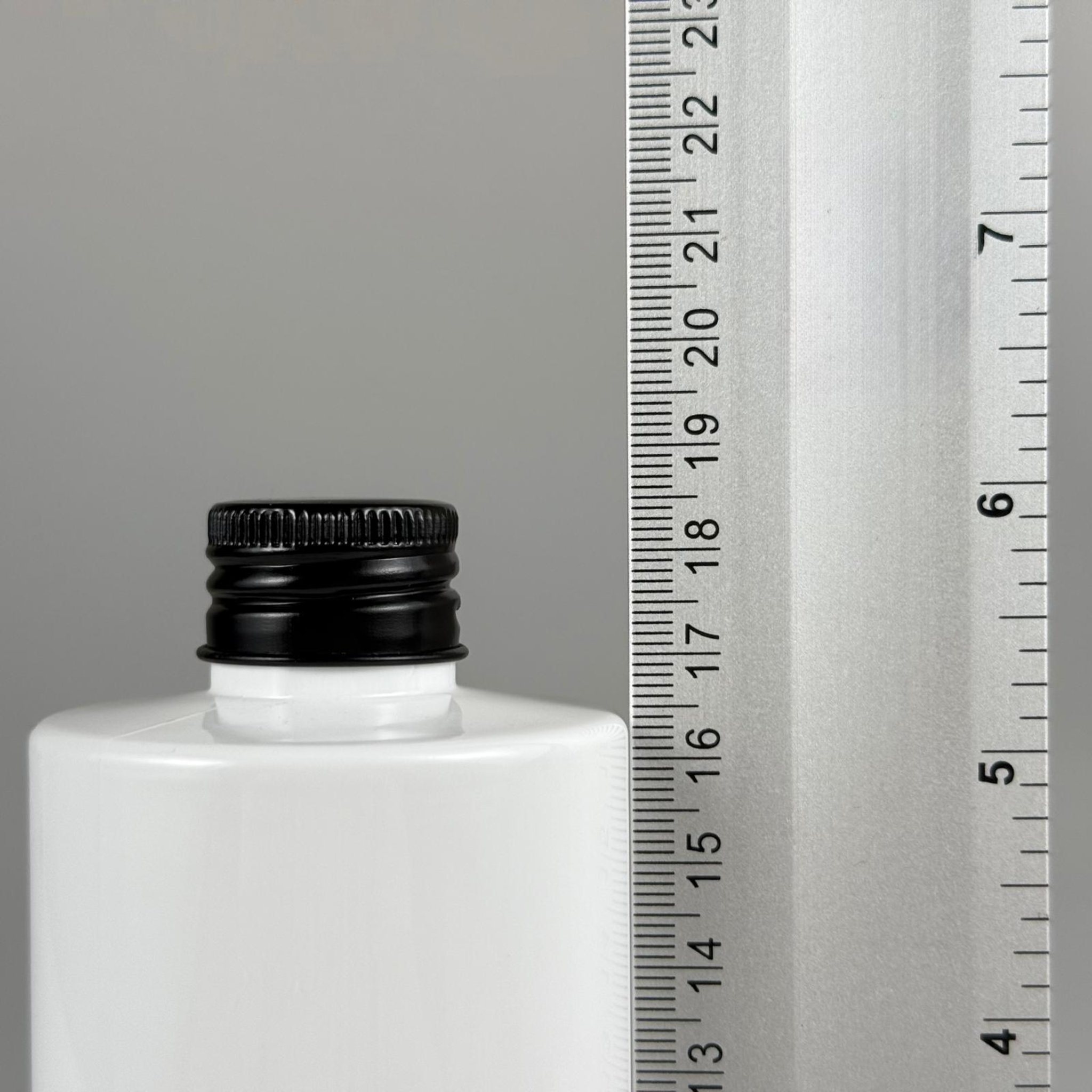 400 CC BEYAZ KÜT BOYUNLU SİLİNDİR PET ŞİŞE (30 GR - 24 AĞIZ ) + KÖPÜK CONTALI SİYAH METAL ALÜMİNYUM KAPAKLI TAKIM - 400 ML  KAPAKLI BEYAZ PLASTİK ŞİŞELER
