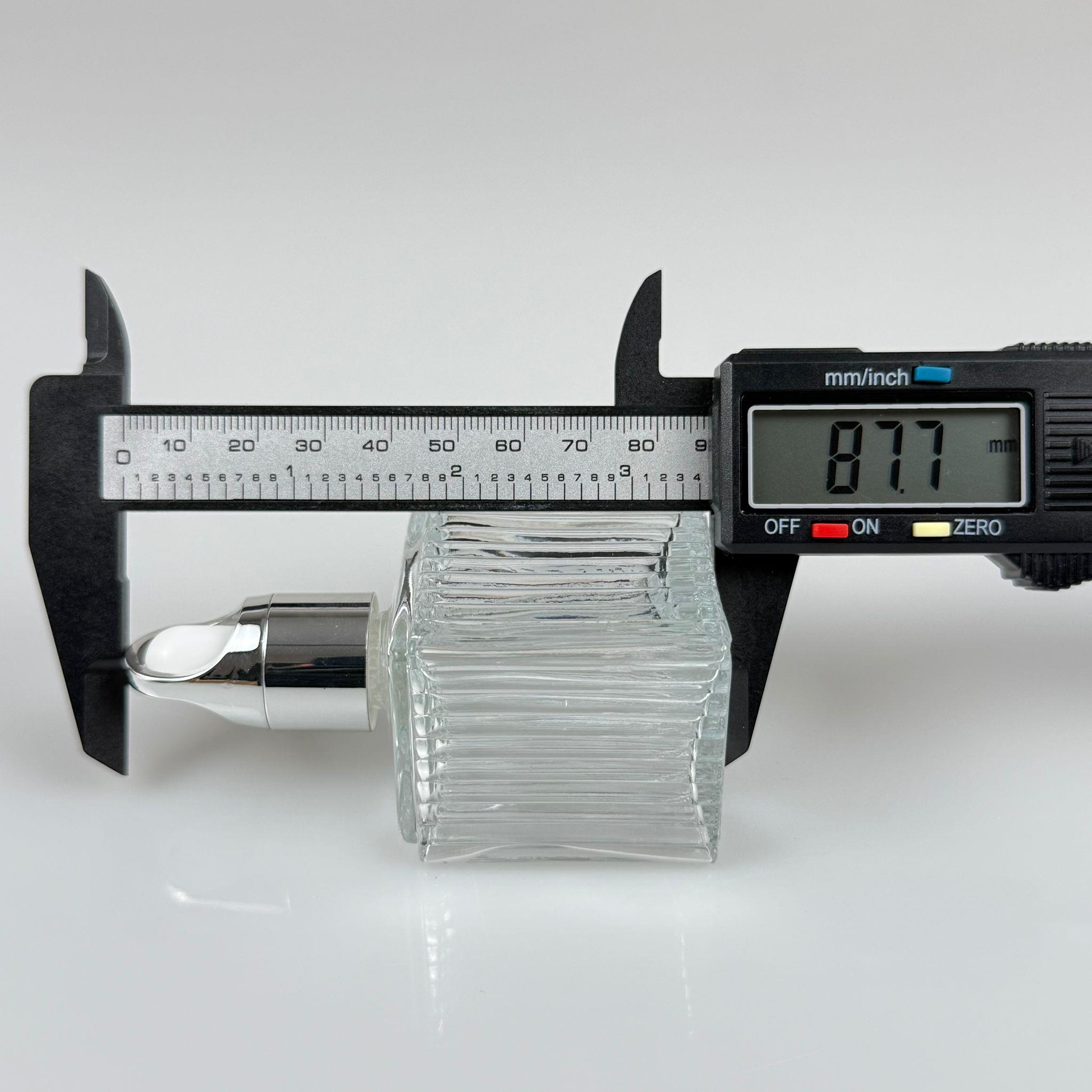 50 CC KÖŞELİ DESENLİ ÇİZGİLİ PRESTİJLİ CAM DAMLALIKLI ŞİŞE - BEYAZ EMZİK - GÜMÜŞ FLOWER SEPET MODEL METALİK KAPAK - 50 ML CAM DAMLALIKLI ŞİŞE - DAMLALIKLI BOŞ ŞİŞE