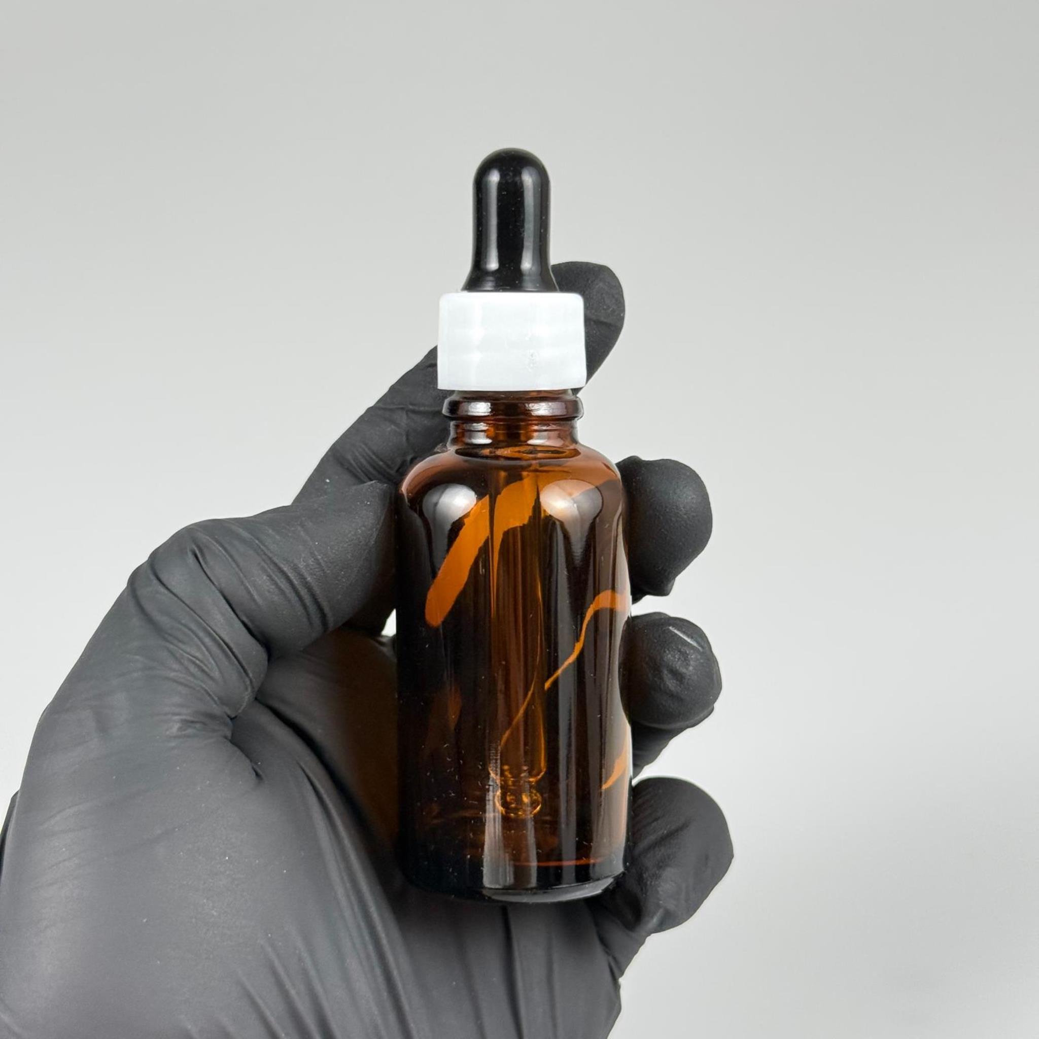 30 CC AMBER CAM DAMLALIKLI ŞİŞE - SİYAH EMZİK + BEYAZ DÜZ KAPAK + CAM PİPET TAKIM - 30 ML KAHVERENGİ DAMLALIKLI ŞİŞE SETİ