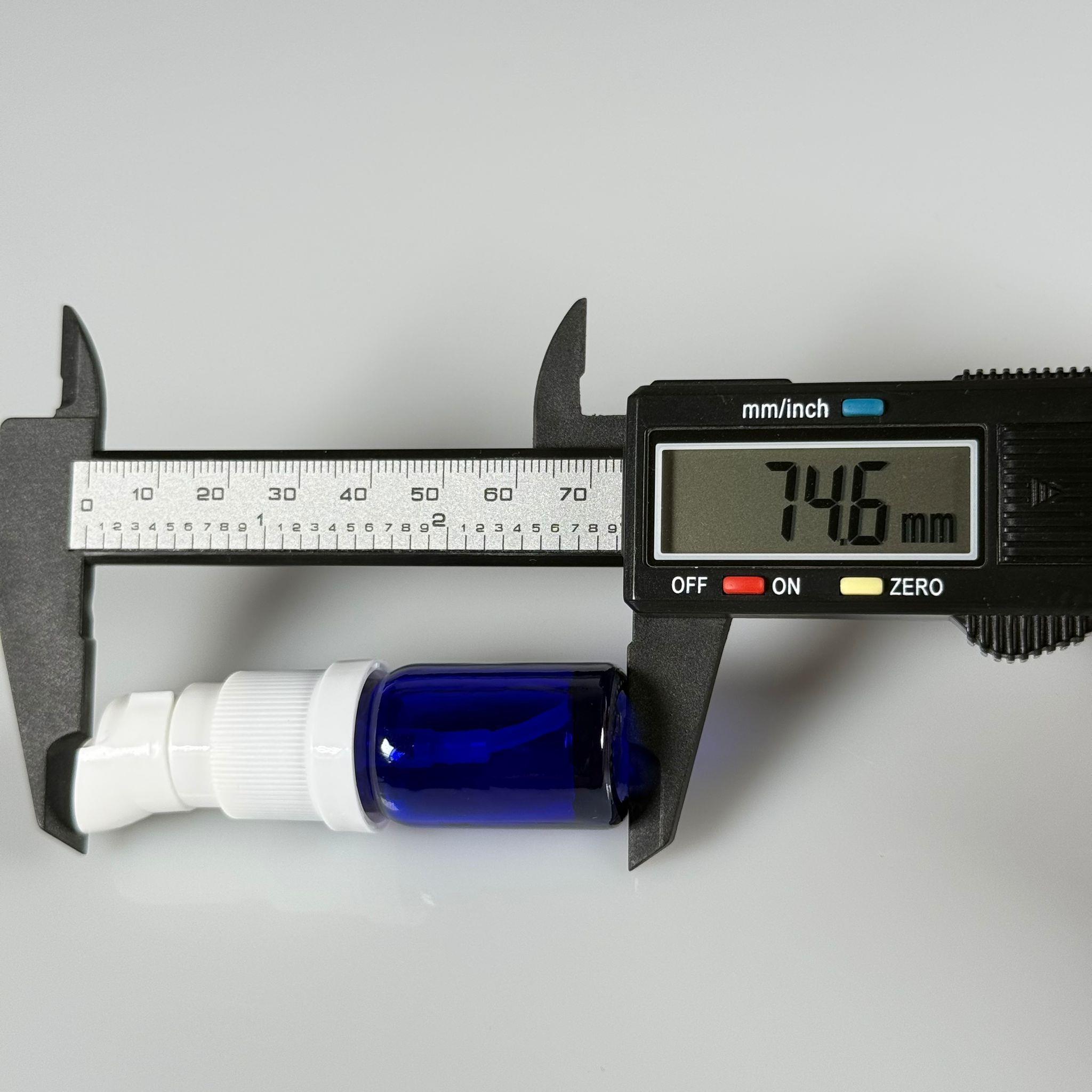 5 CC MAVİ CAM ŞİŞE - SIZDIRMAZ ETEKLİ BEYAZ LOSYON POMPALI TAKIM - 5 ML LOSYON ŞİŞESİ - YAĞ, KREM GİBİ YOĞUN KIVAMLI SIVILAR İÇİN CAM AMBALAJ