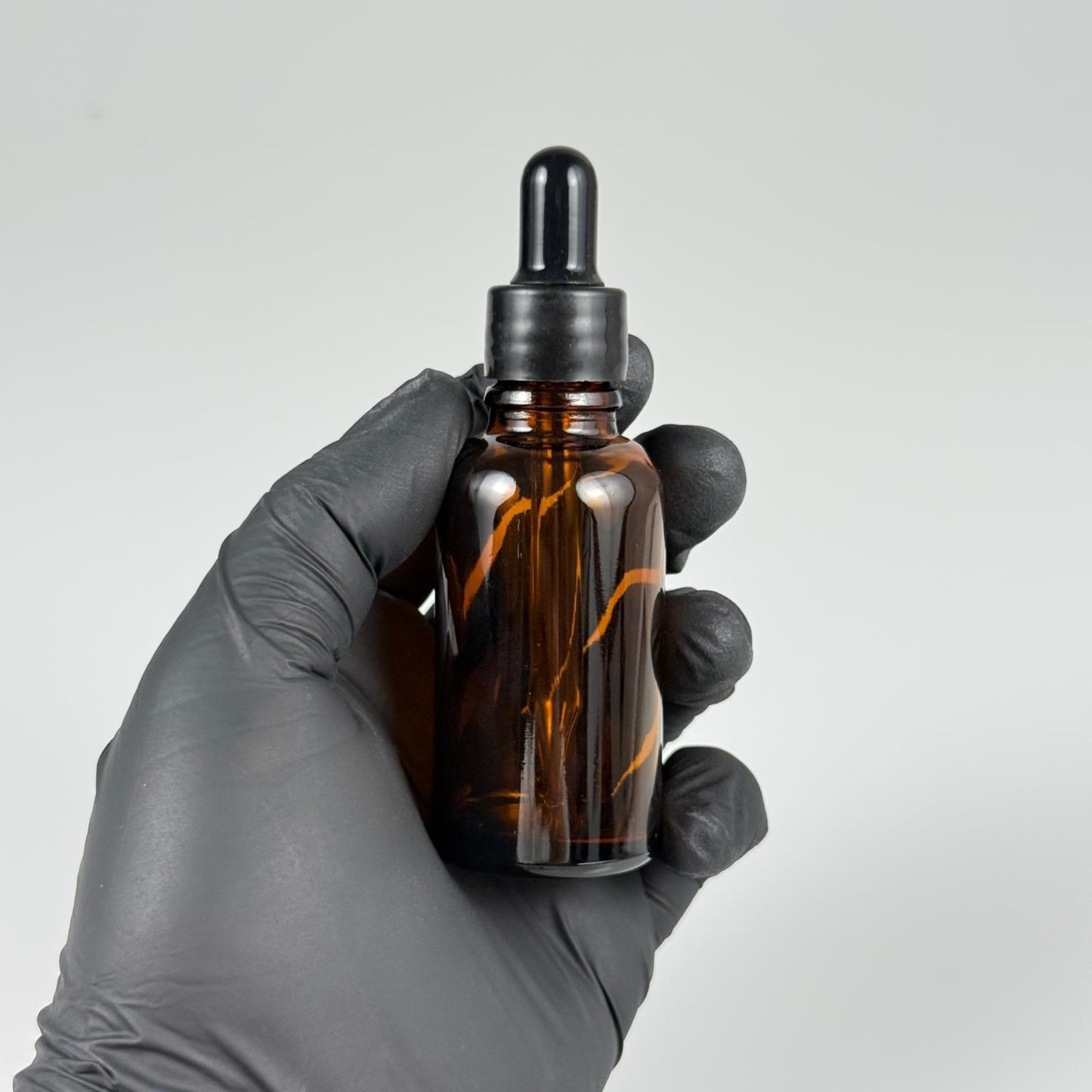 30 CC AMBER İNCE UÇLU CAM DAMLALIKLI ŞİŞE - SİYAH EMZİK + SİYAH DÜZ KAPAK + CAM PİPET TAKIM - 30 ML KAHVERENGİ DAMLALIKLI ŞİŞE SETİ