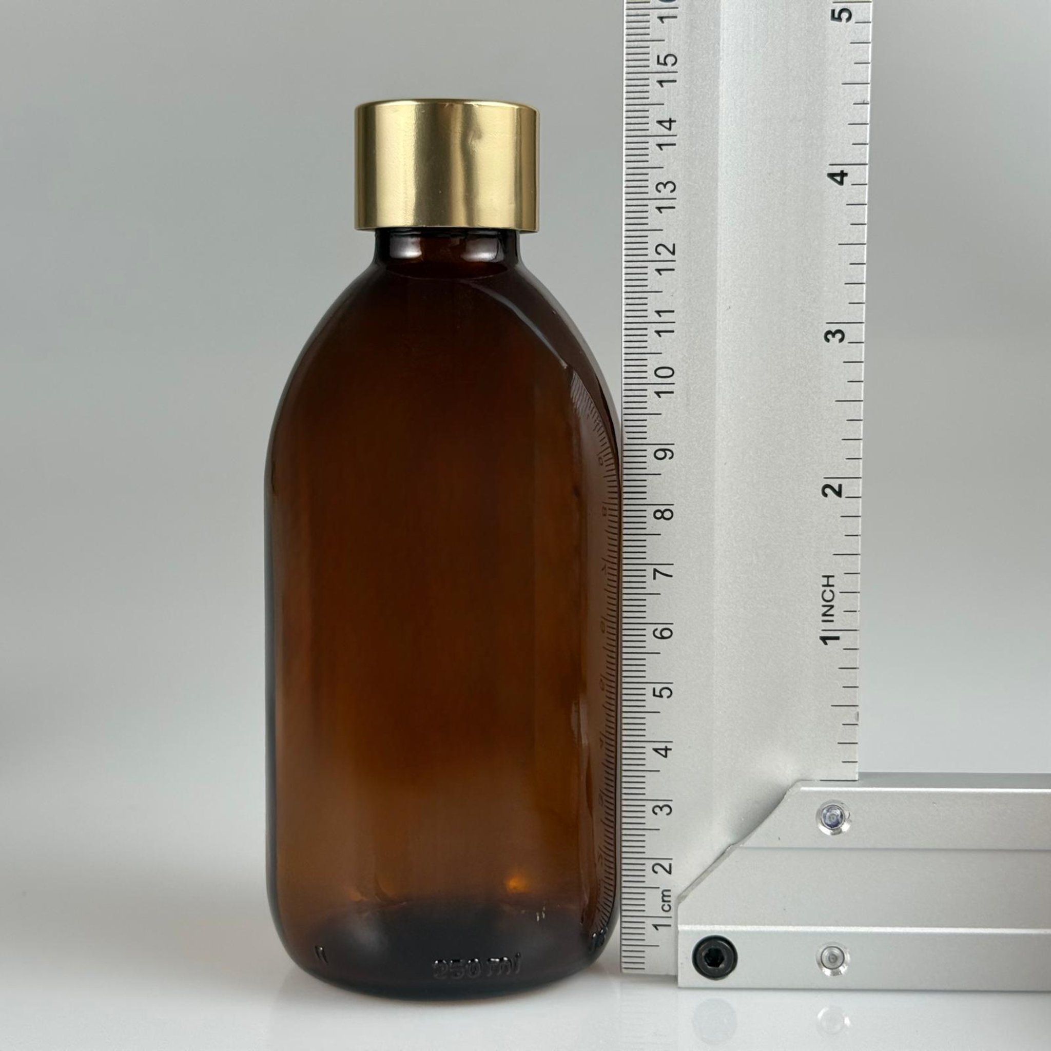 250 CC AMBER CAM ŞİŞE + ALÜMİNYUM KAPLAMALI GOLD KAPAKLI TAKIM - 250 ML KAHVERENGİ CAM ŞİŞE